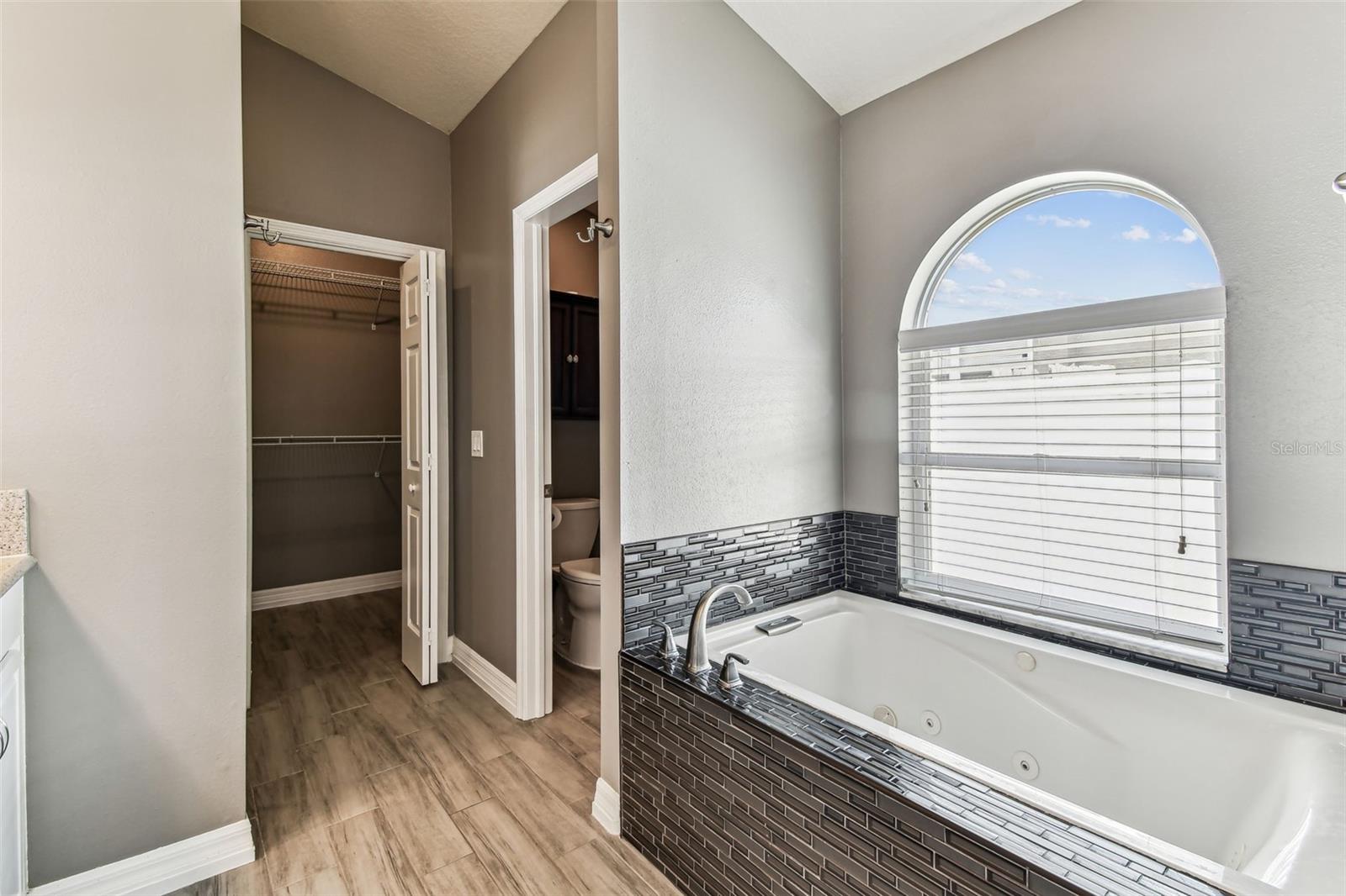 2719 BROOKVILLE DR, VALRICO, FL, 33596