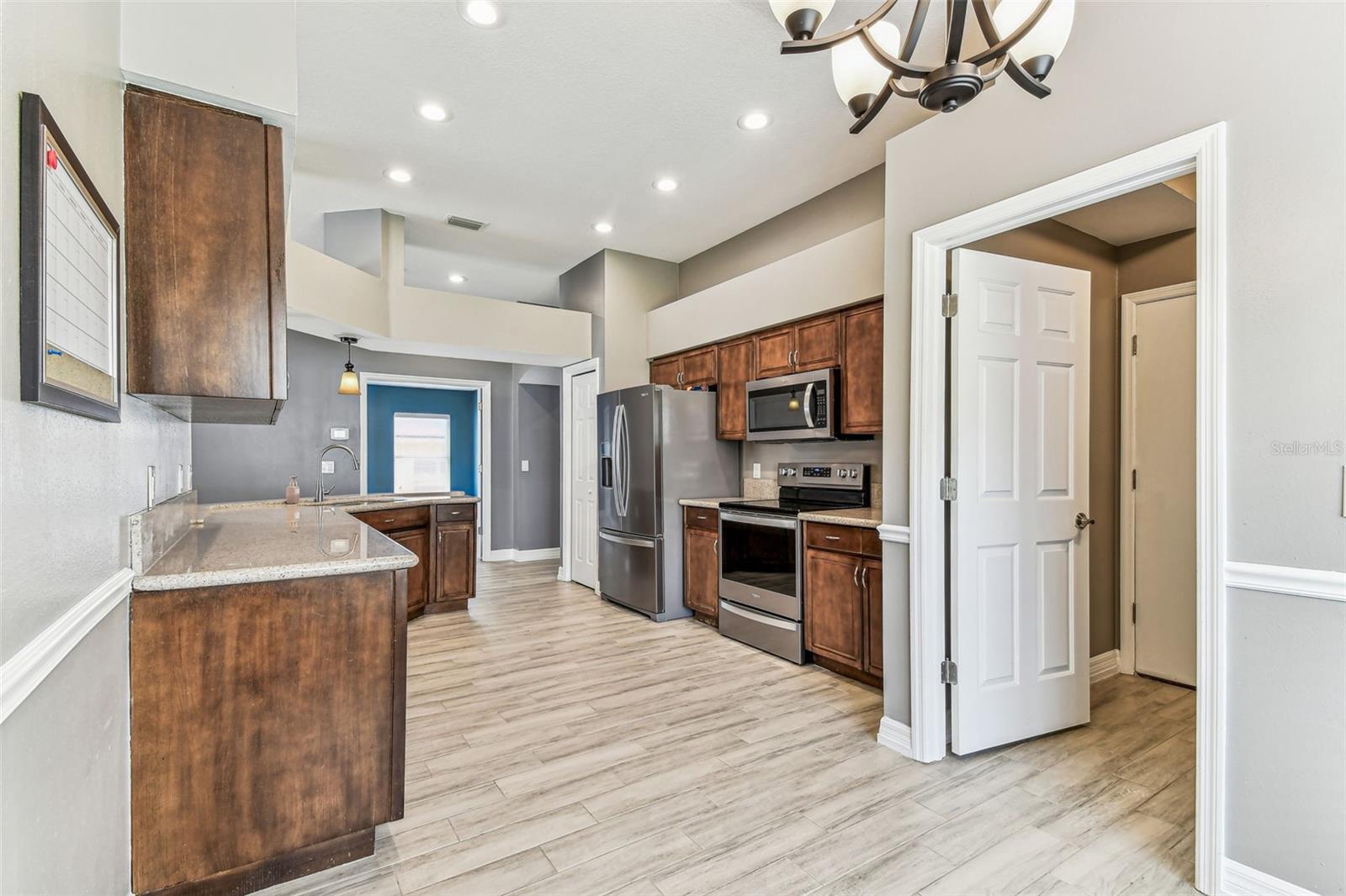 2719 BROOKVILLE DR, VALRICO, FL, 33596