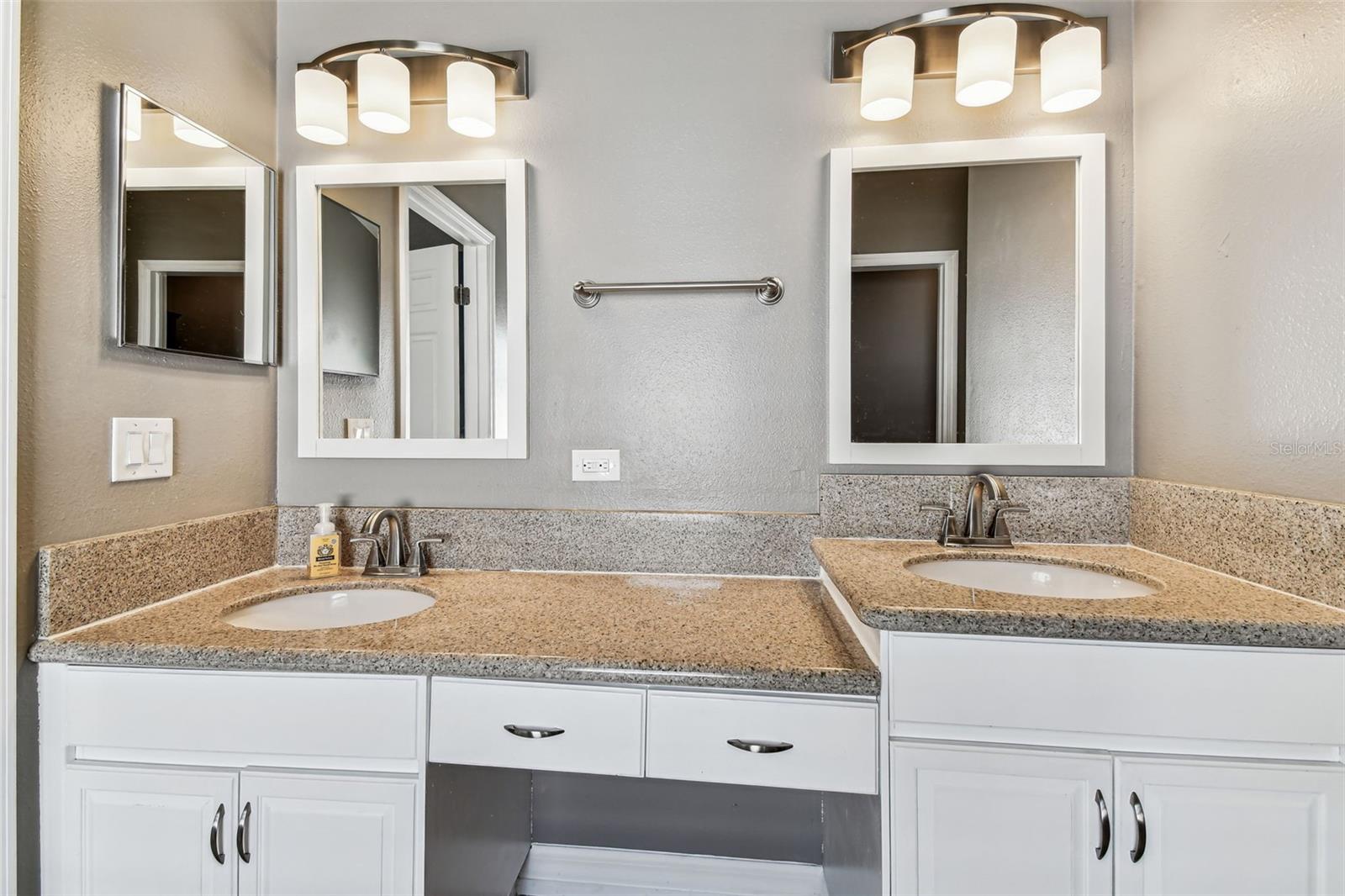 2719 BROOKVILLE DR, VALRICO, FL, 33596