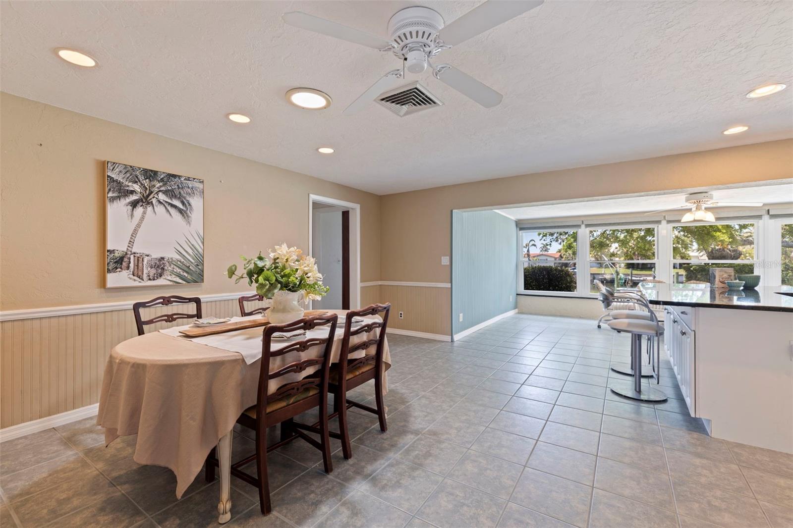 4433 38TH WAY S, ST PETERSBURG, FL, 33711