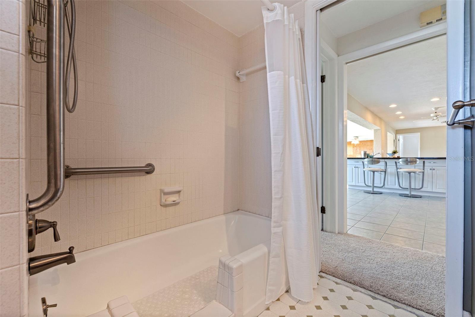 4433 38TH WAY S, ST PETERSBURG, FL, 33711