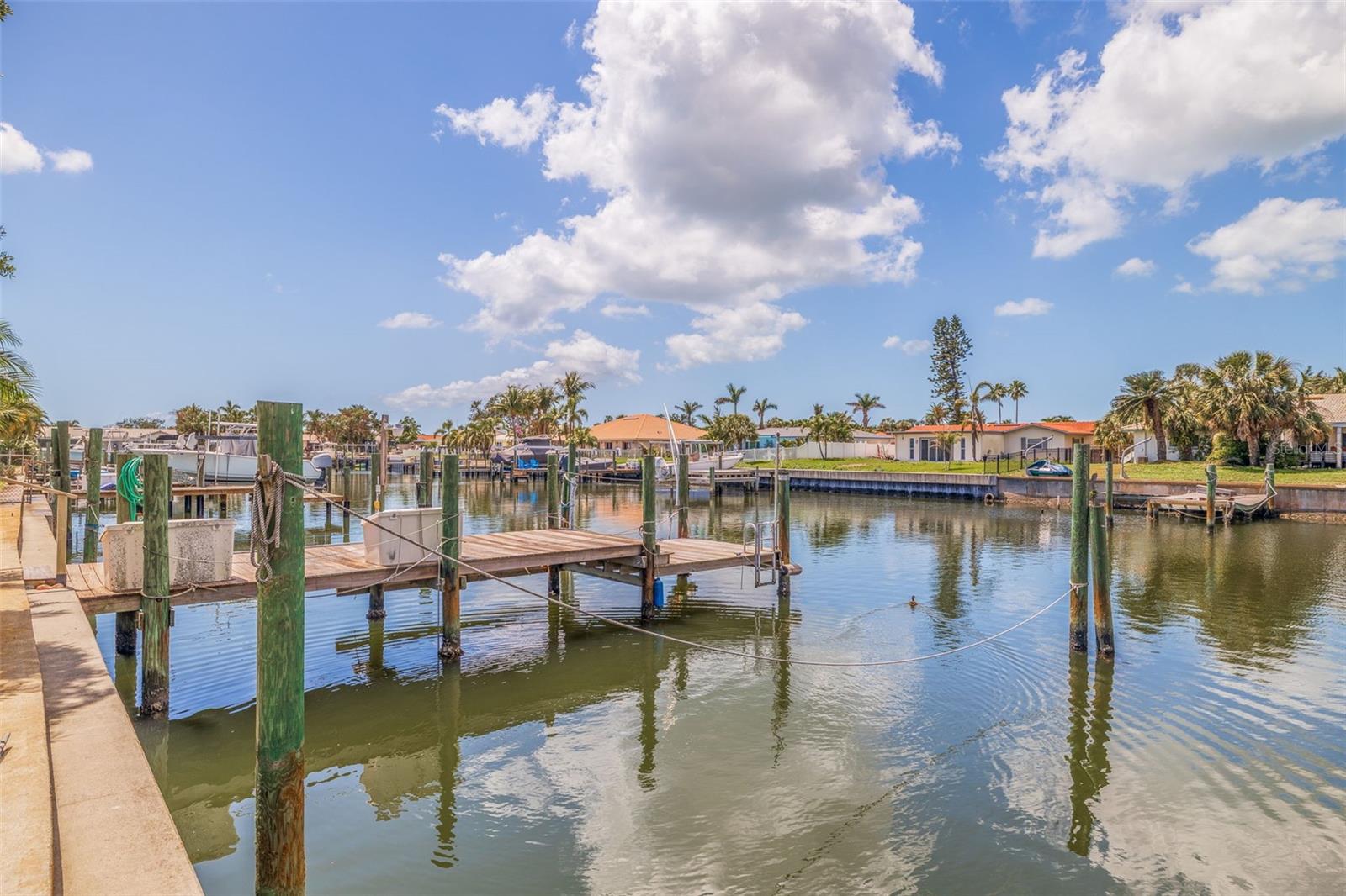 4433 38TH WAY S, ST PETERSBURG, FL, 33711