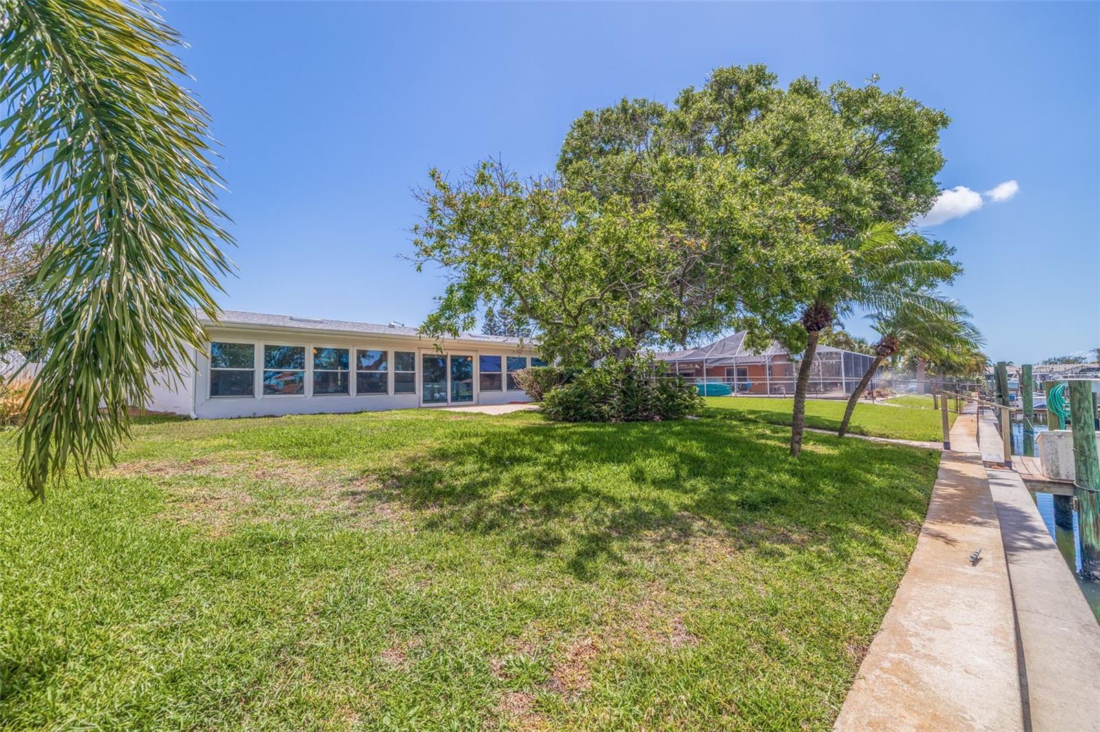 4433 38TH WAY S, ST PETERSBURG, FL, 33711