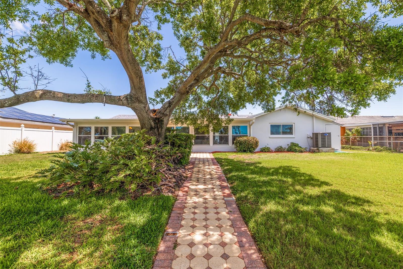 4433 38TH WAY S, ST PETERSBURG, FL, 33711