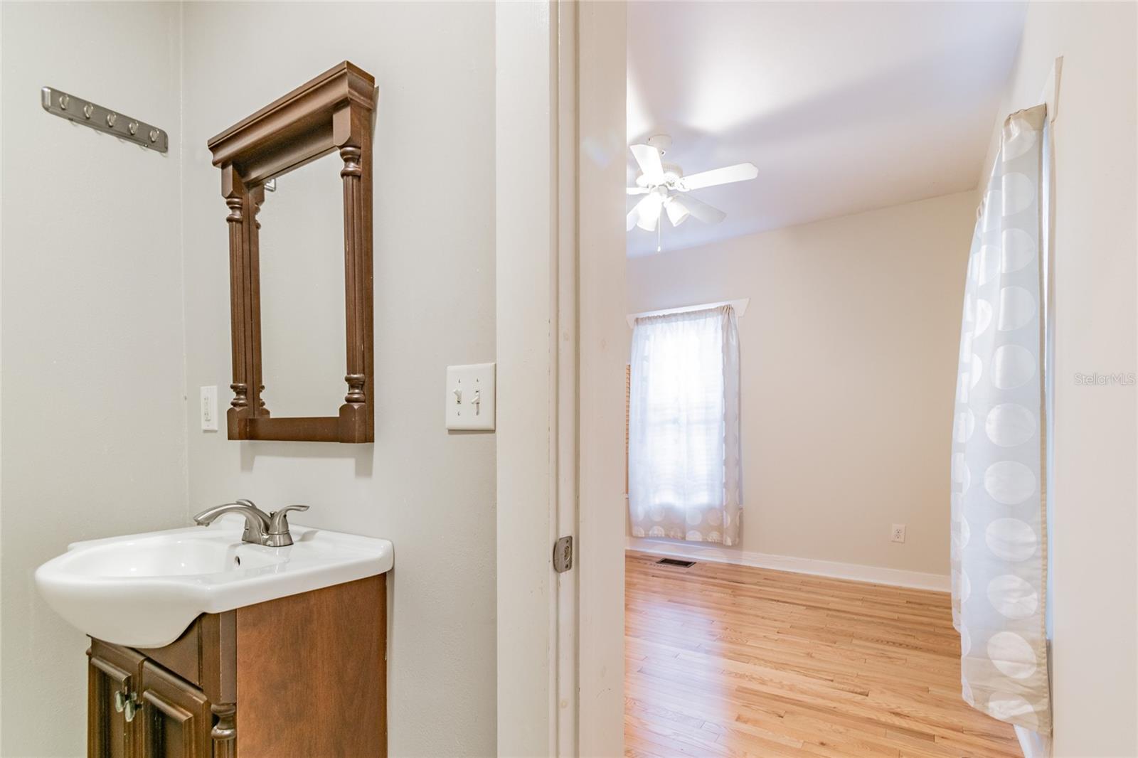 317 W JEAN ST, TAMPA, FL, 33604