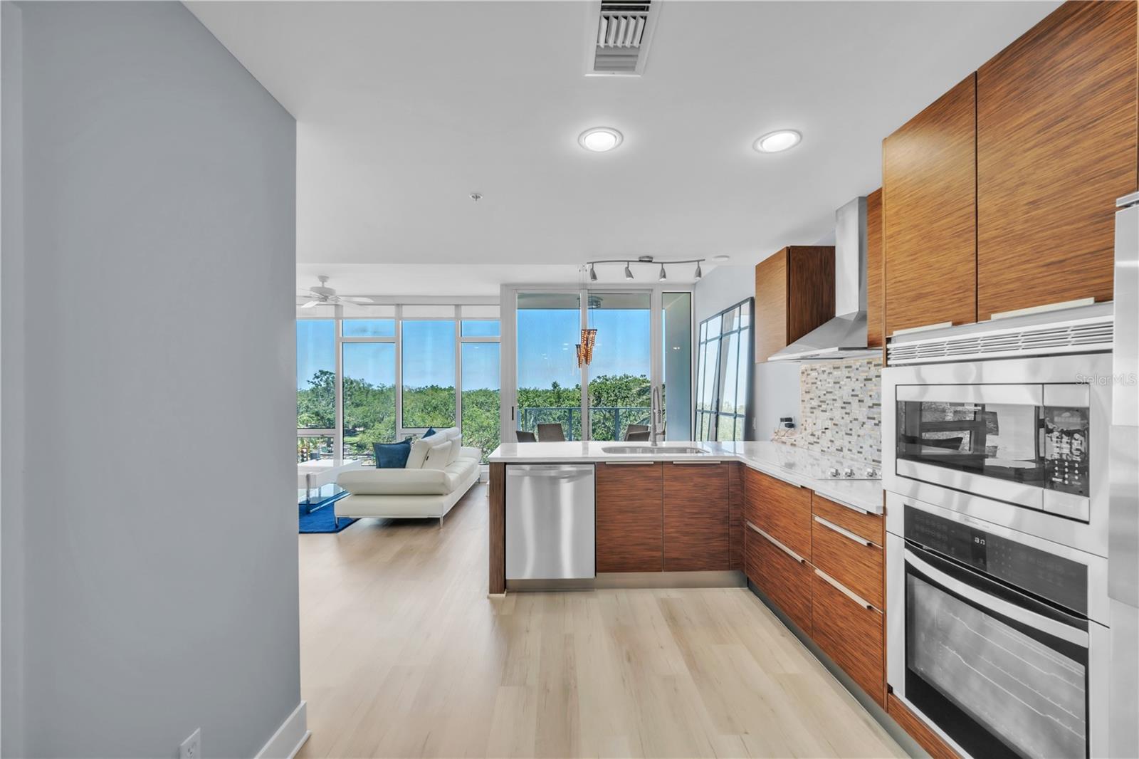 175 1ST ST S #412, ST PETERSBURG, FL, 33701