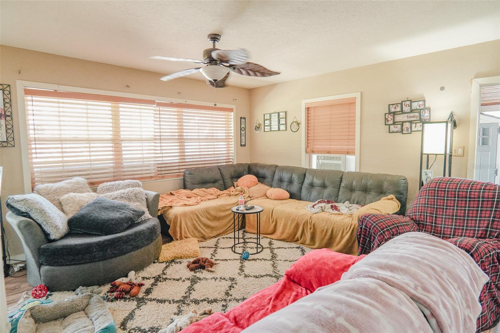 2405 21ST AVE W, BRADENTON, FL, 34205