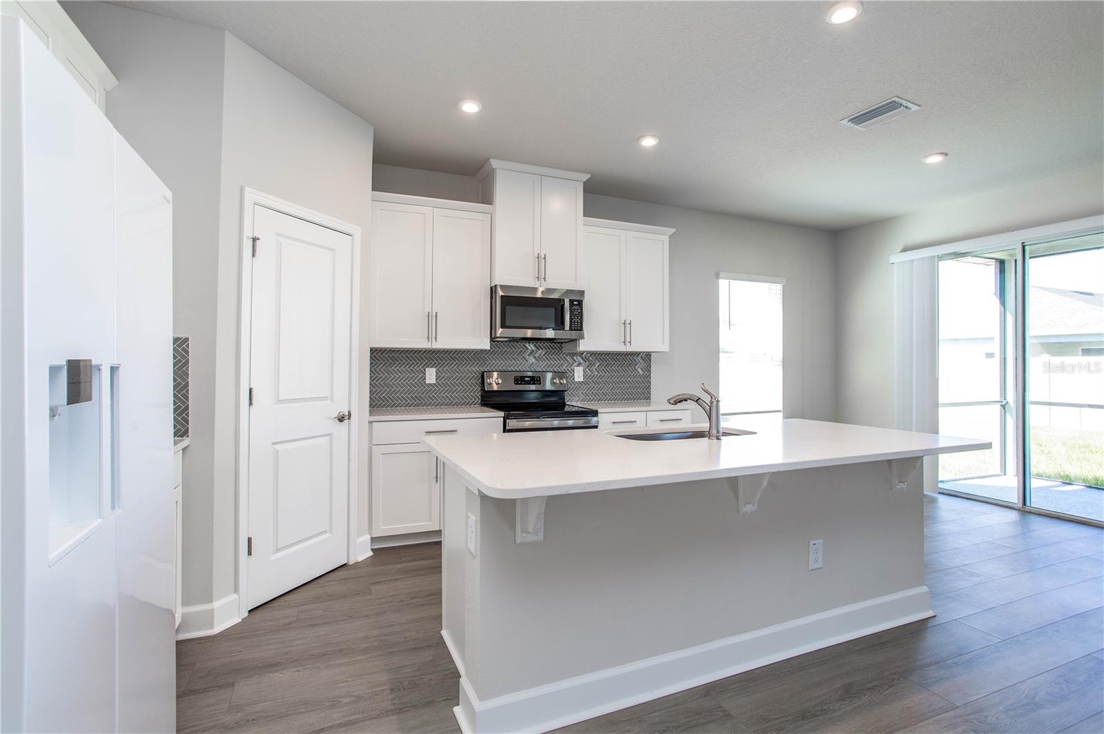 10179 GLIDING EAGLE WAY, LAND O LAKES, FL, 34638