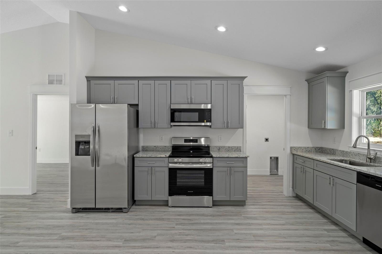 11107 WOOD OWL AVE, WEEKI WACHEE, FL, 34614