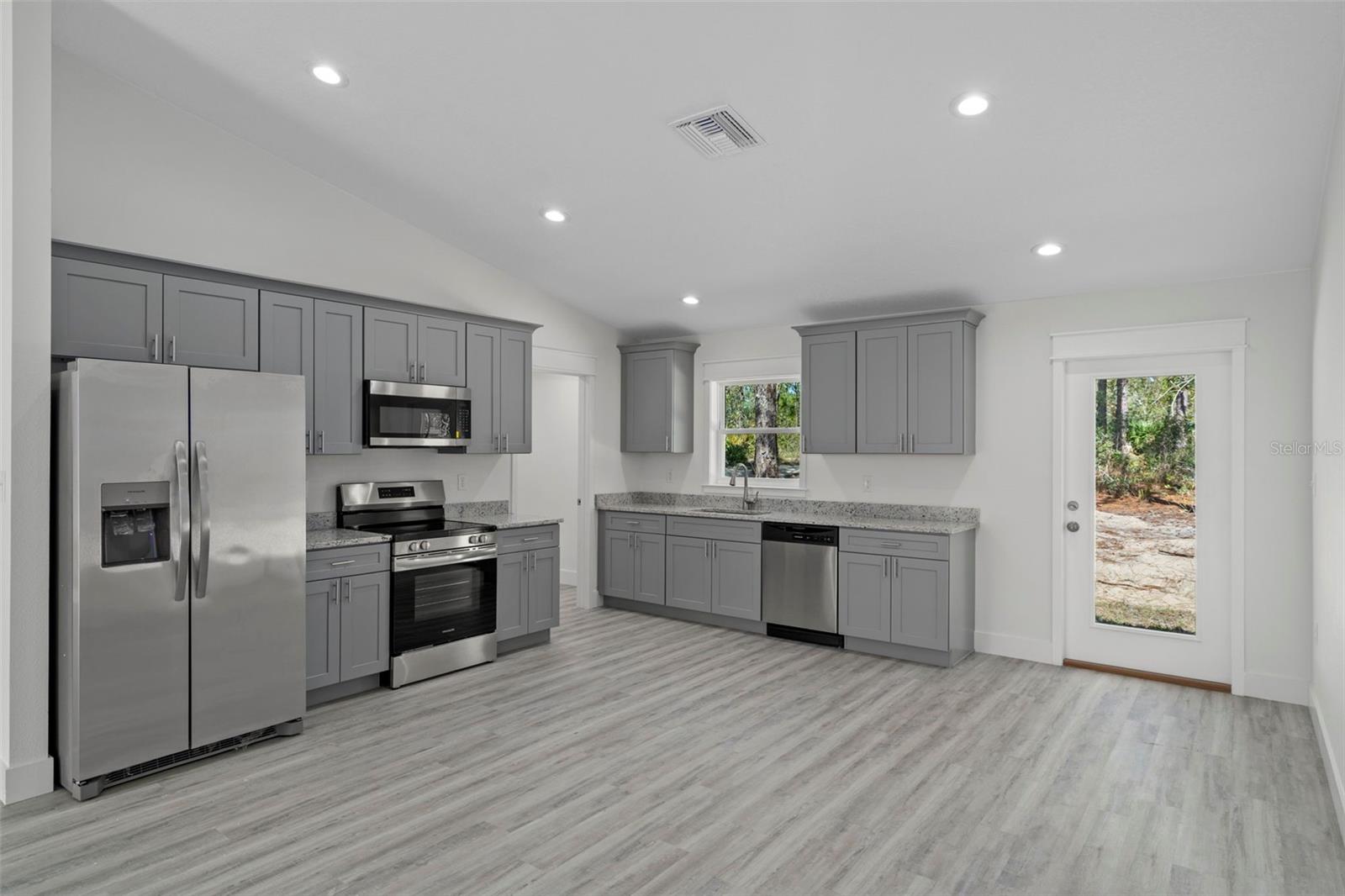 11107 WOOD OWL AVE, WEEKI WACHEE, FL, 34614