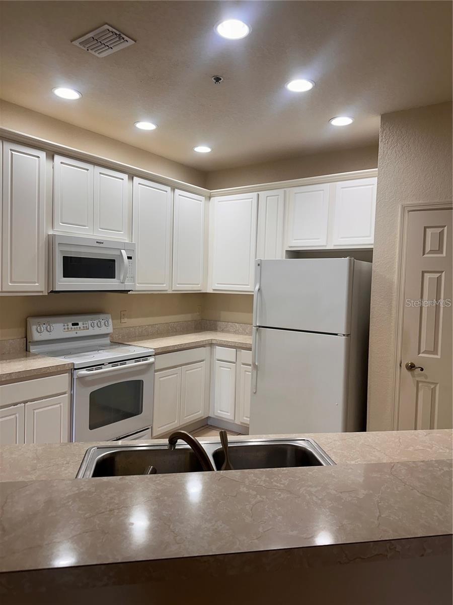 3321 WHITESTONE CIR #305, KISSIMMEE, FL, 34741