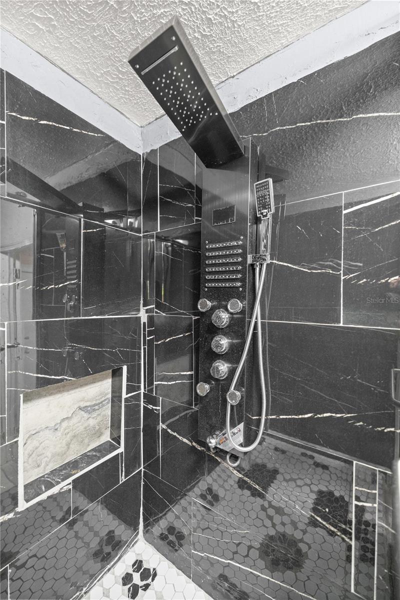 1025 NE 4TH ST, CHIEFLAND, FL, 32626