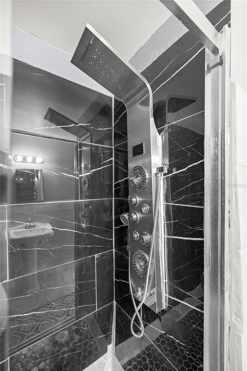 1025 NE 4TH ST, CHIEFLAND, FL, 32626