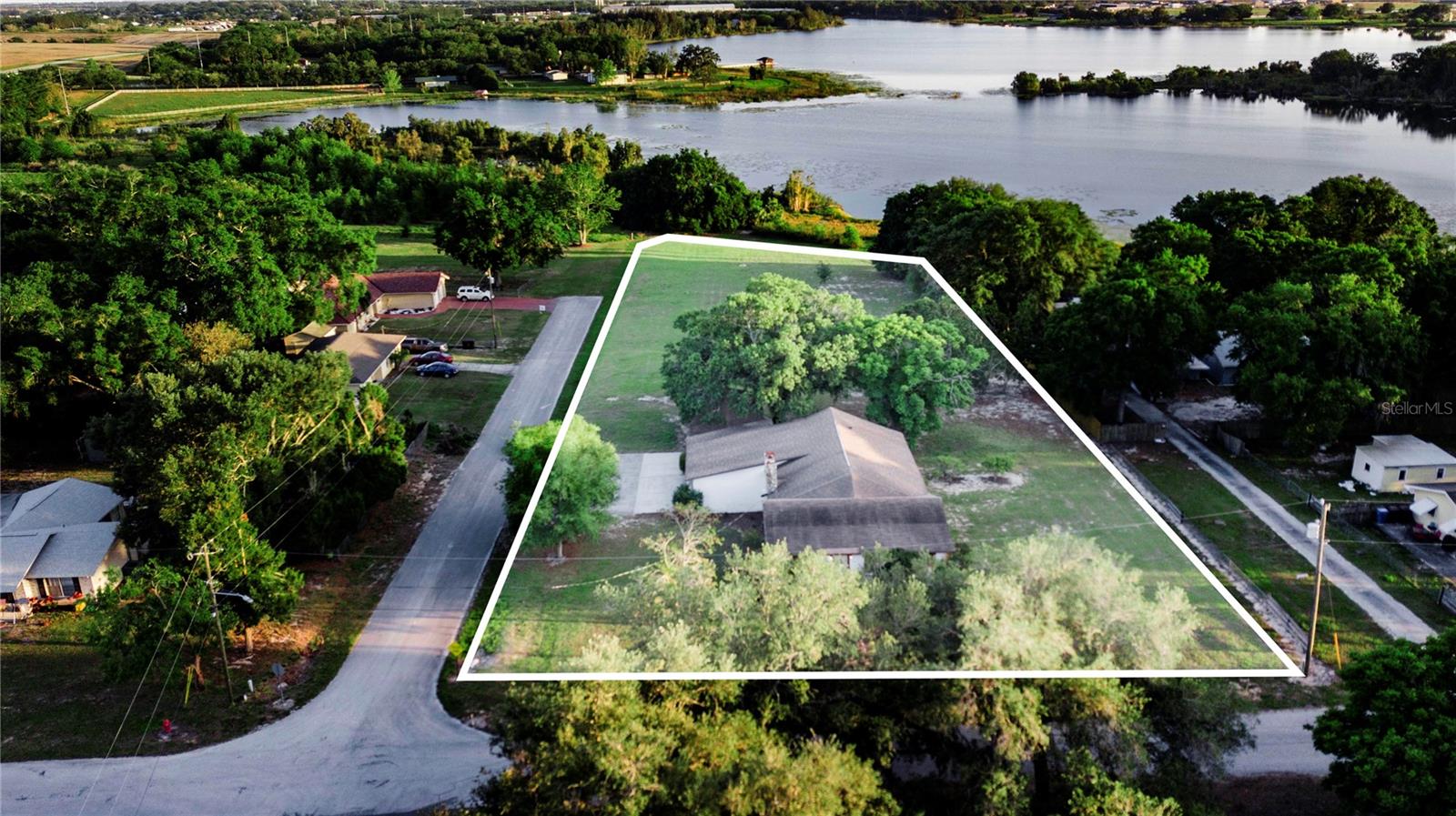 302 W GATES AVE, LAKE HAMILTON, FL, 33851