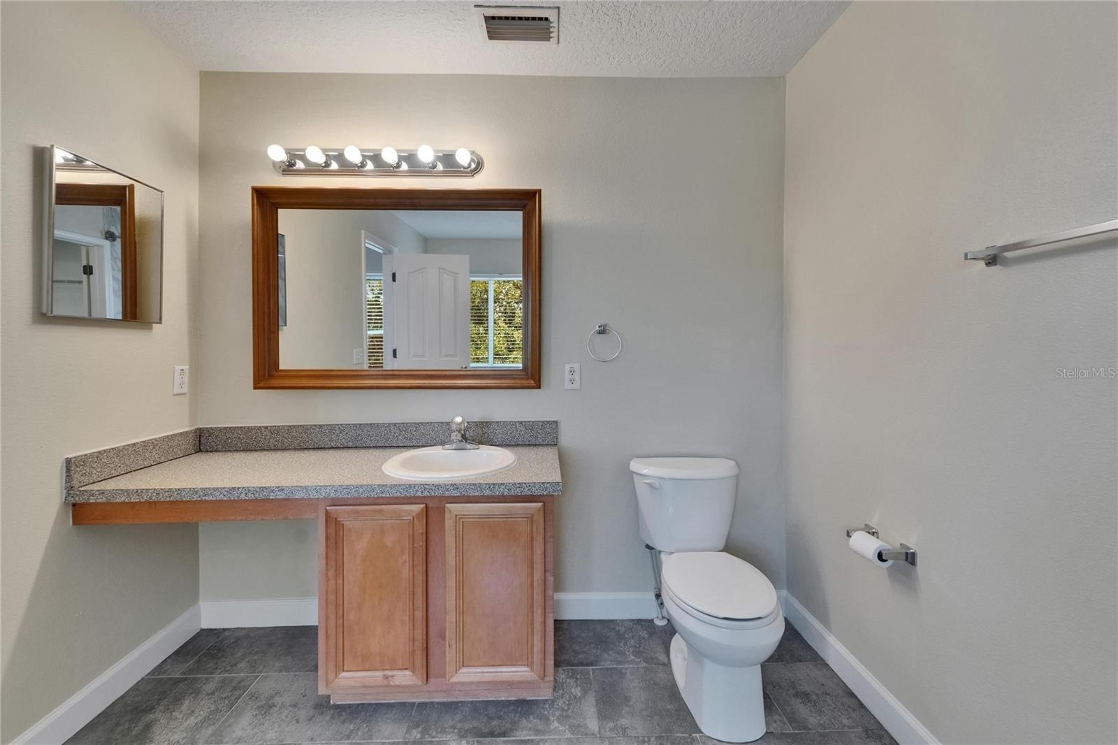 2415 BROWNWOOD DR, MULBERRY, FL, 33860