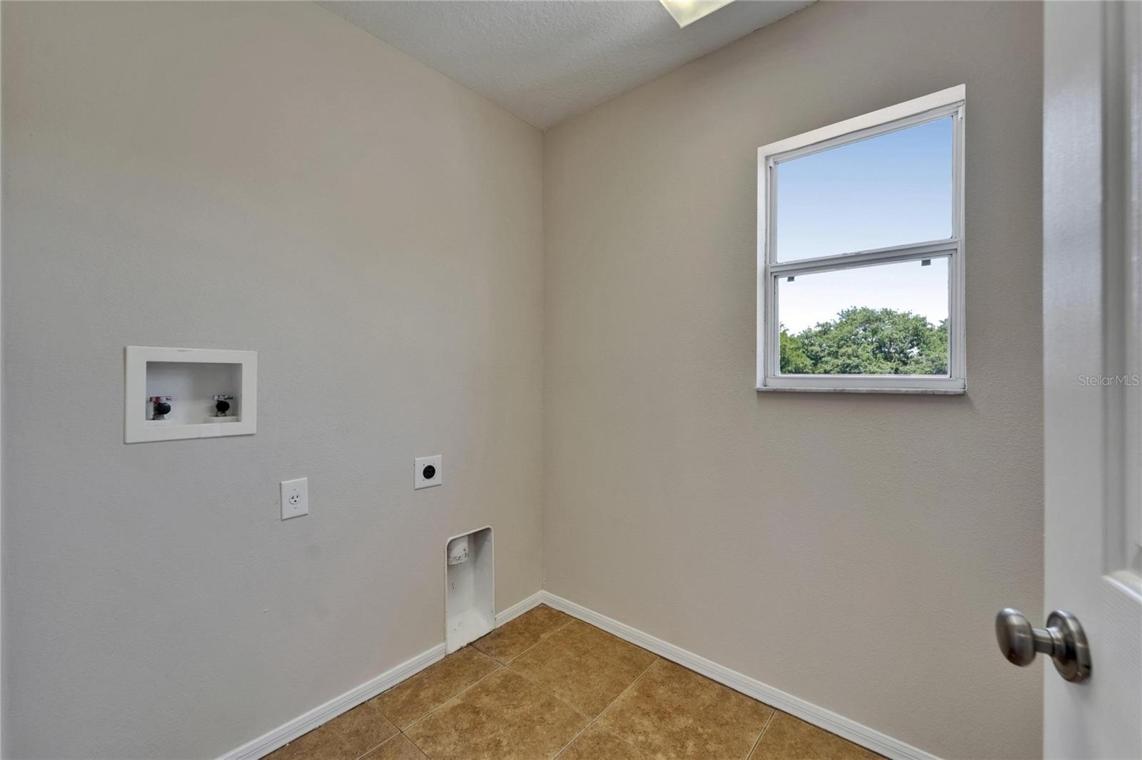 2415 BROWNWOOD DR, MULBERRY, FL, 33860