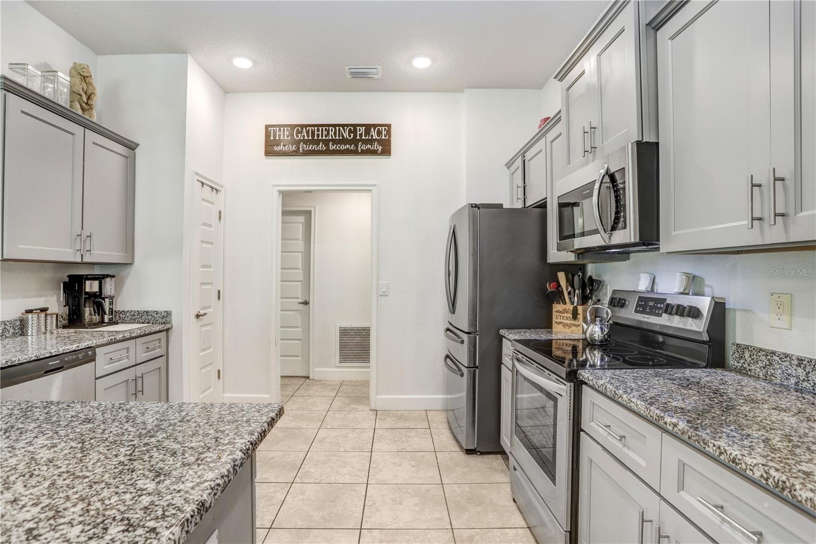 41043 STANTON HALL DR, DADE CITY, FL, 33525