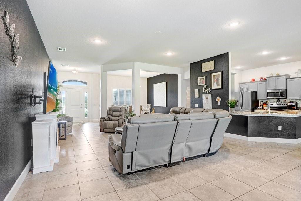 41043 STANTON HALL DR, DADE CITY, FL, 33525