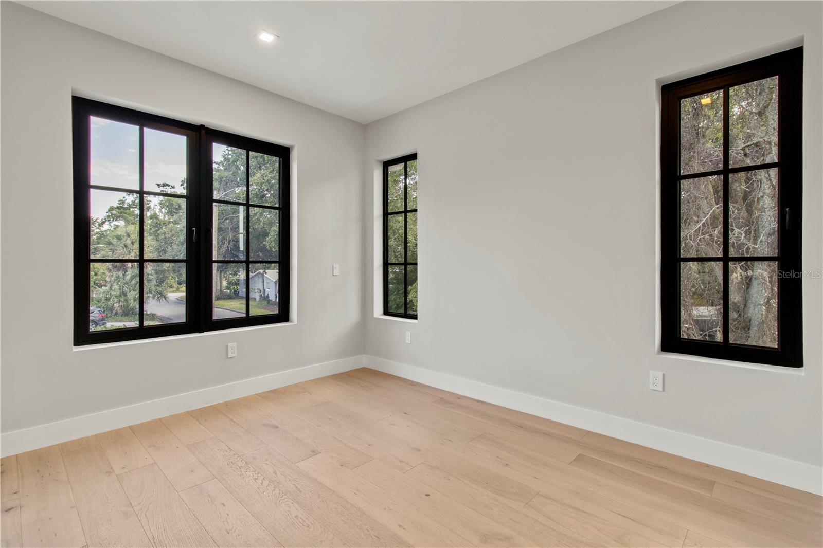 22 W HAZEL ST, ORLANDO, FL, 32804