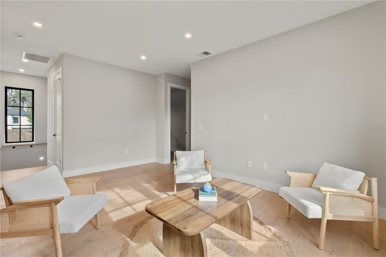 22 W HAZEL ST, ORLANDO, FL, 32804