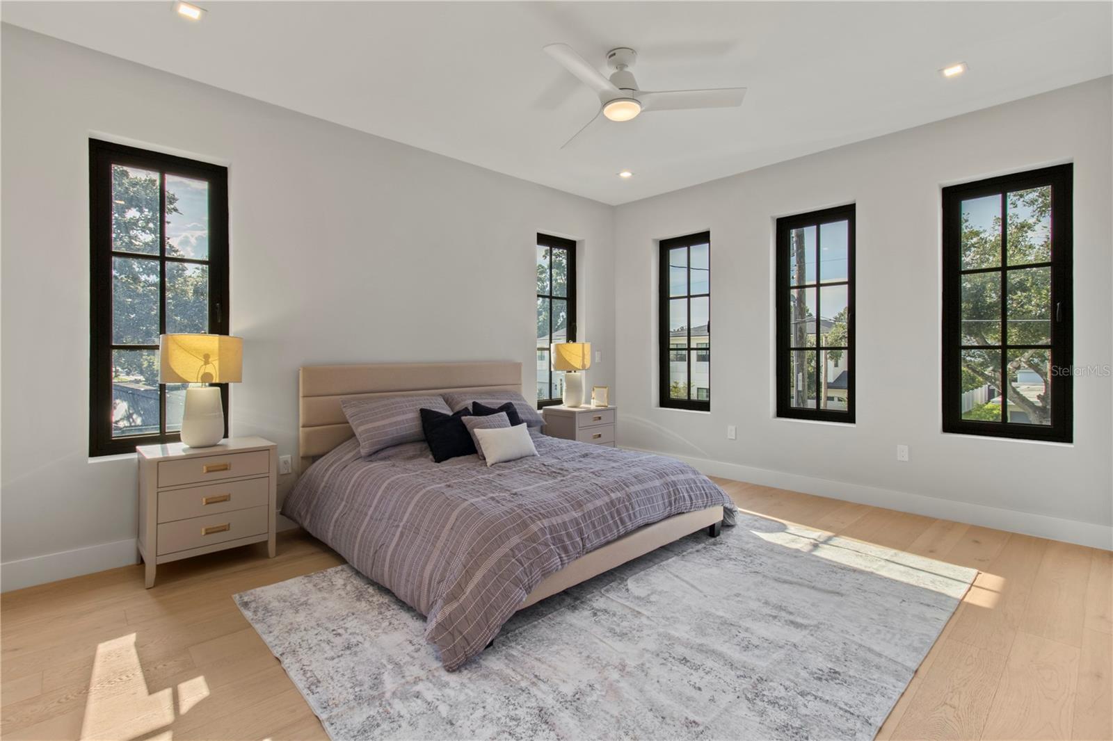 22 W HAZEL ST, ORLANDO, FL, 32804