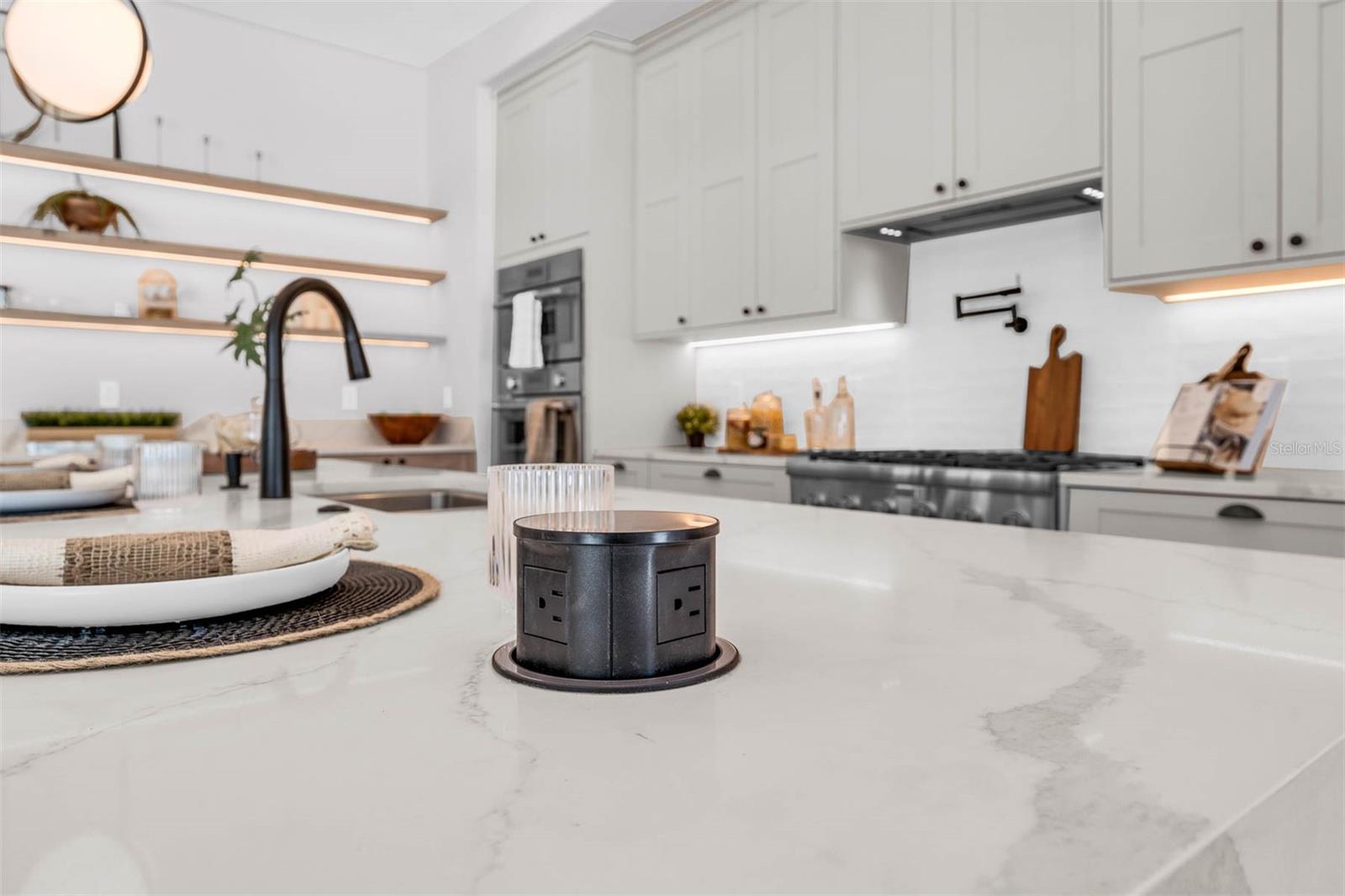 22 W HAZEL ST, ORLANDO, FL, 32804