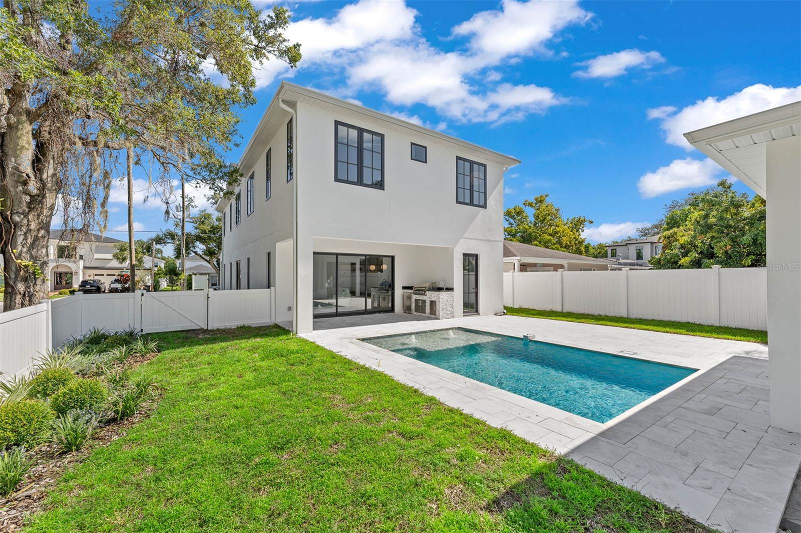 22 W HAZEL ST, ORLANDO, FL, 32804