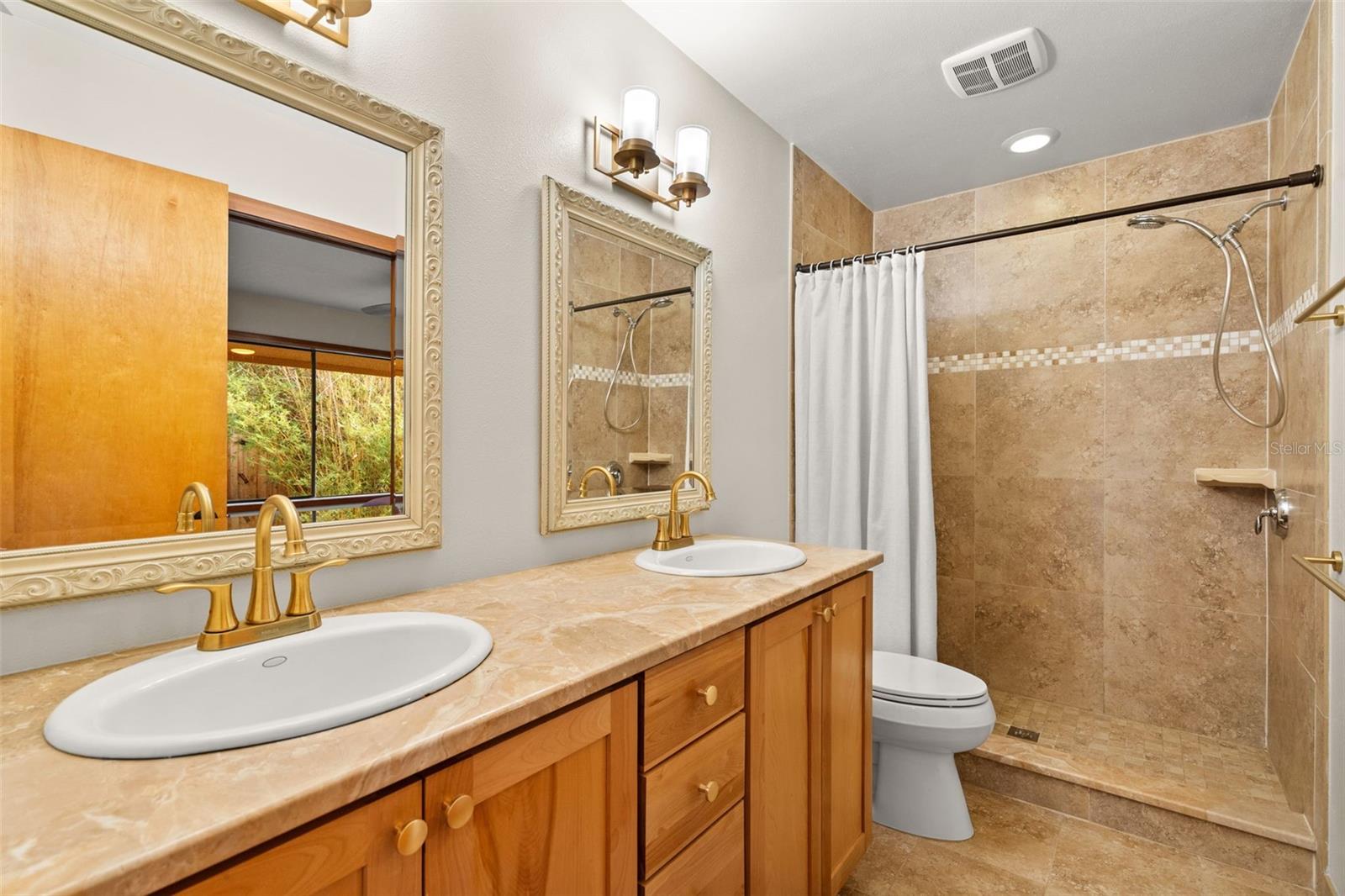 1555 WATERWITCH DR, ORLANDO, FL, 32806