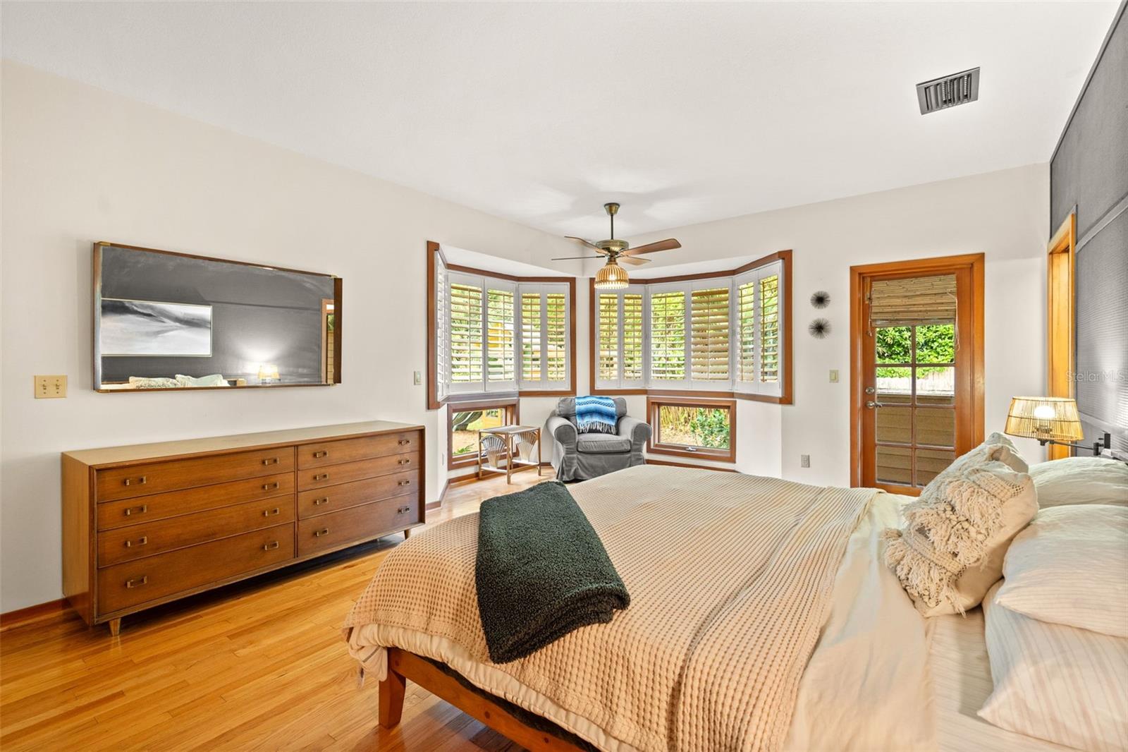 1555 WATERWITCH DR, ORLANDO, FL, 32806