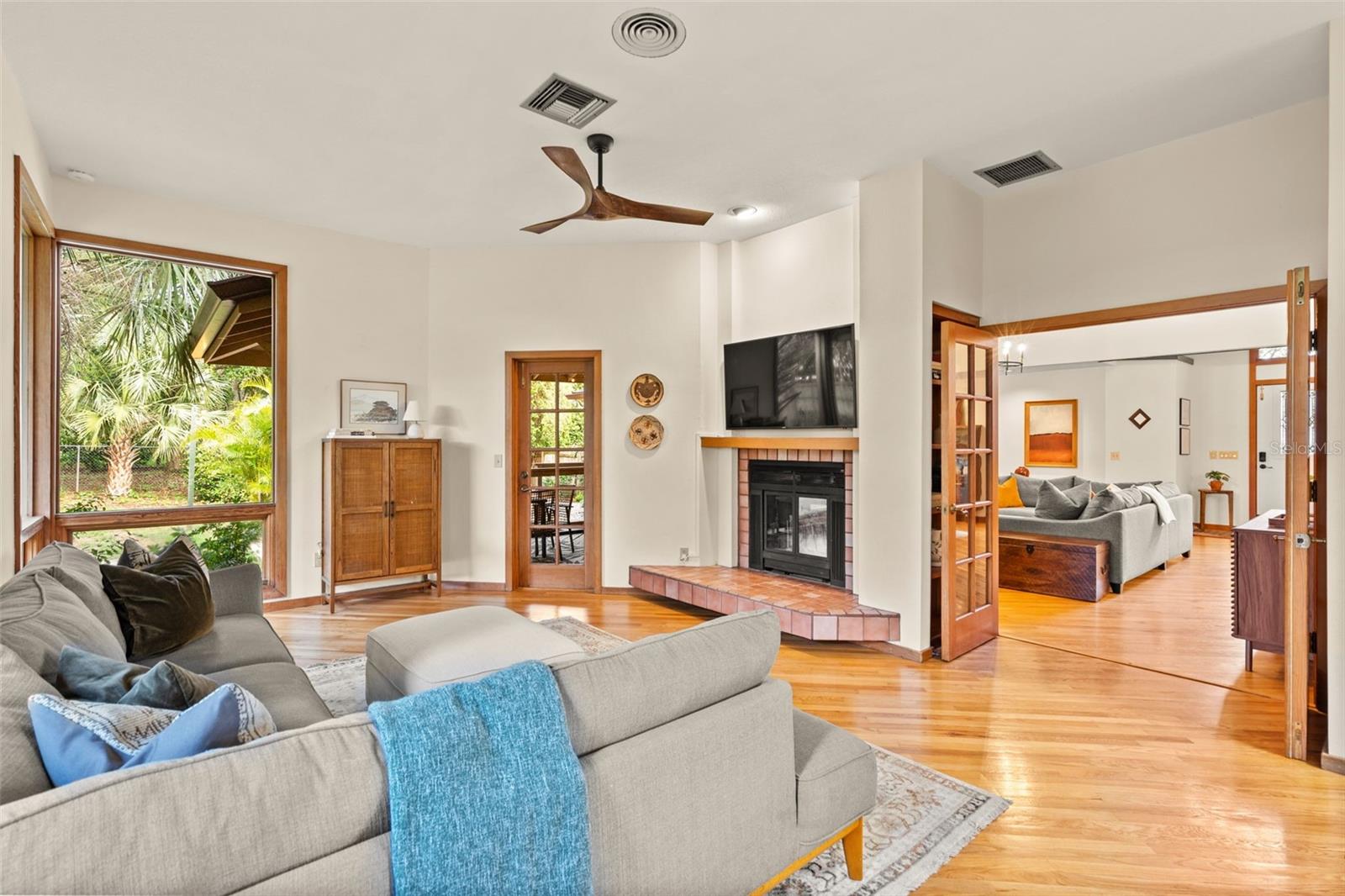 1555 WATERWITCH DR, ORLANDO, FL, 32806