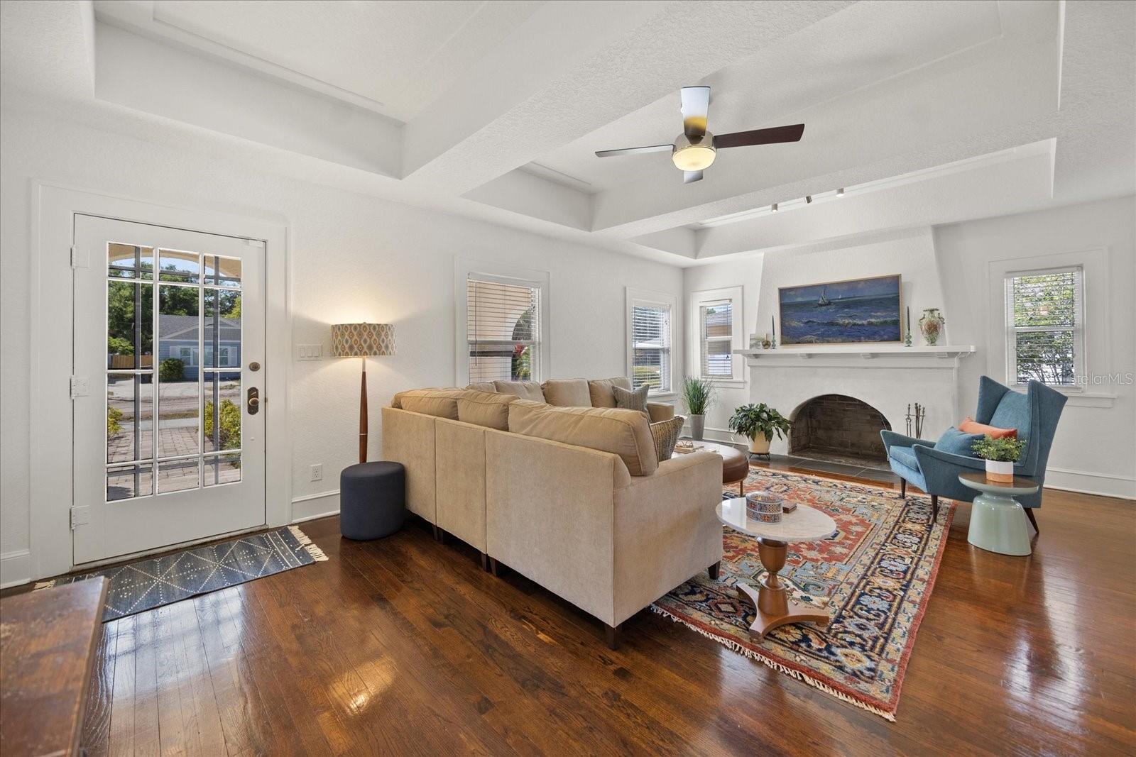 2107 DELANEY AVE, ORLANDO, FL, 32806