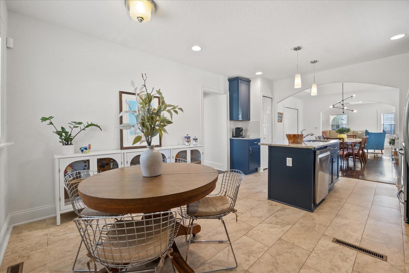 2107 DELANEY AVE, ORLANDO, FL, 32806