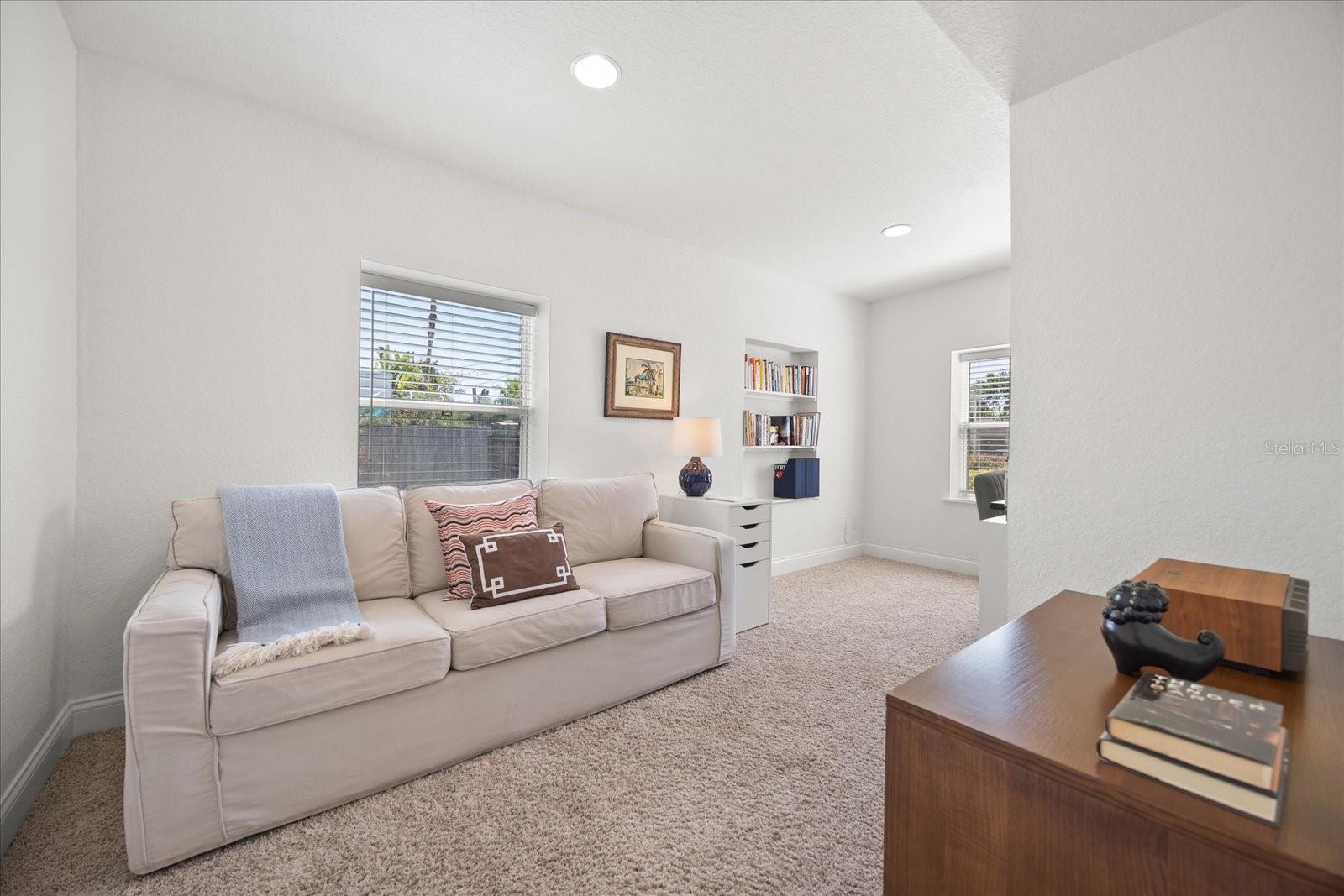 2107 DELANEY AVE, ORLANDO, FL, 32806