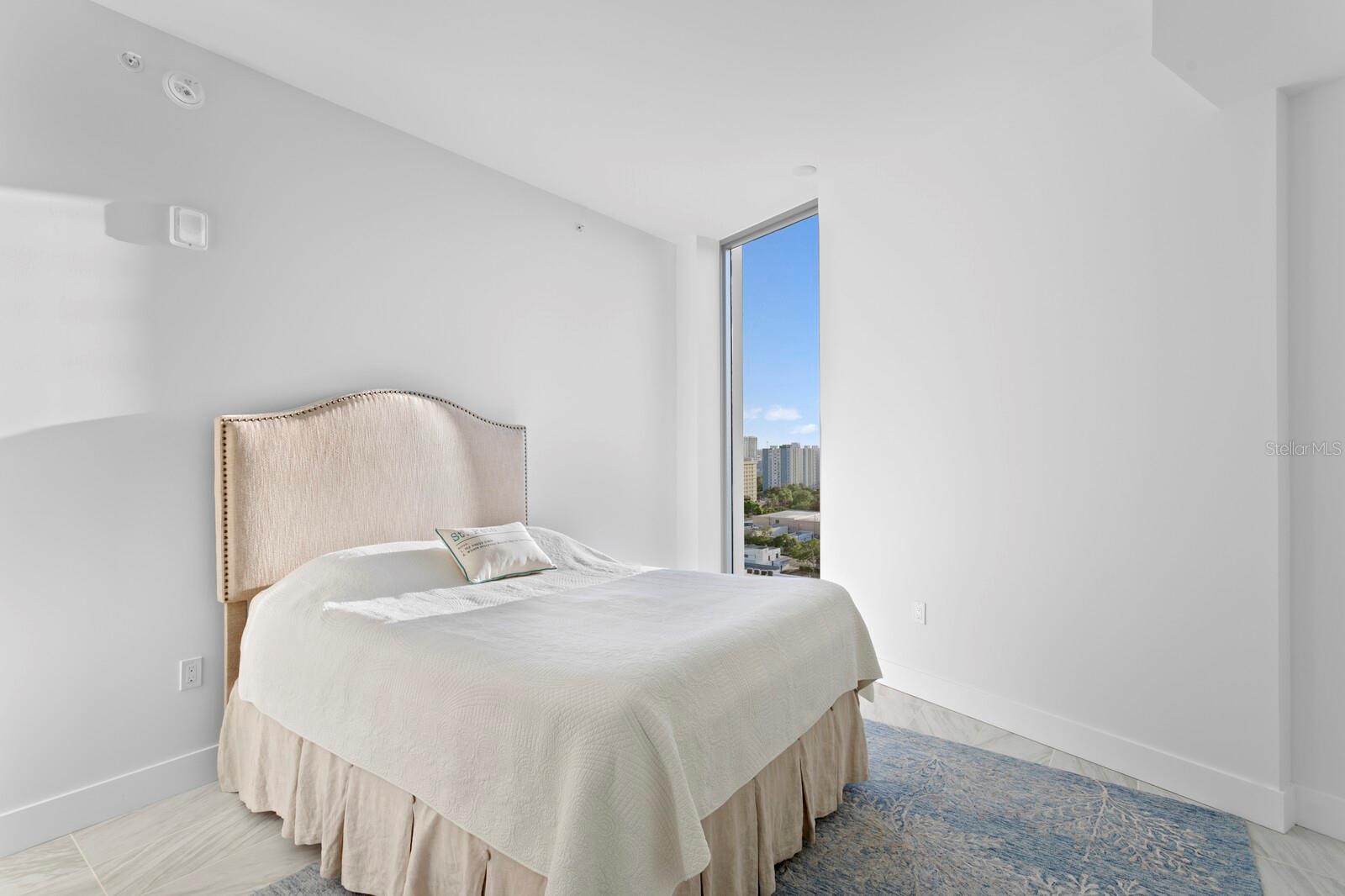 777 3RD AVE N #1408, ST PETERSBURG, FL, 33701