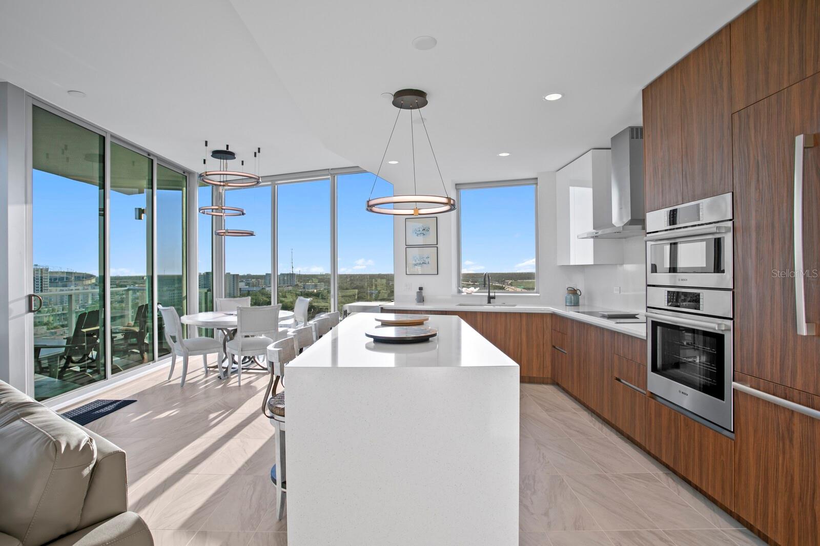 777 3RD AVE N #1408, ST PETERSBURG, FL, 33701