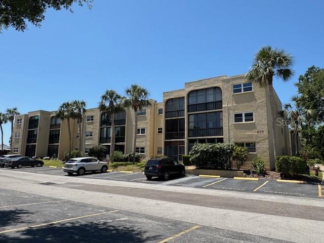 FRONT OF BUILDING 200