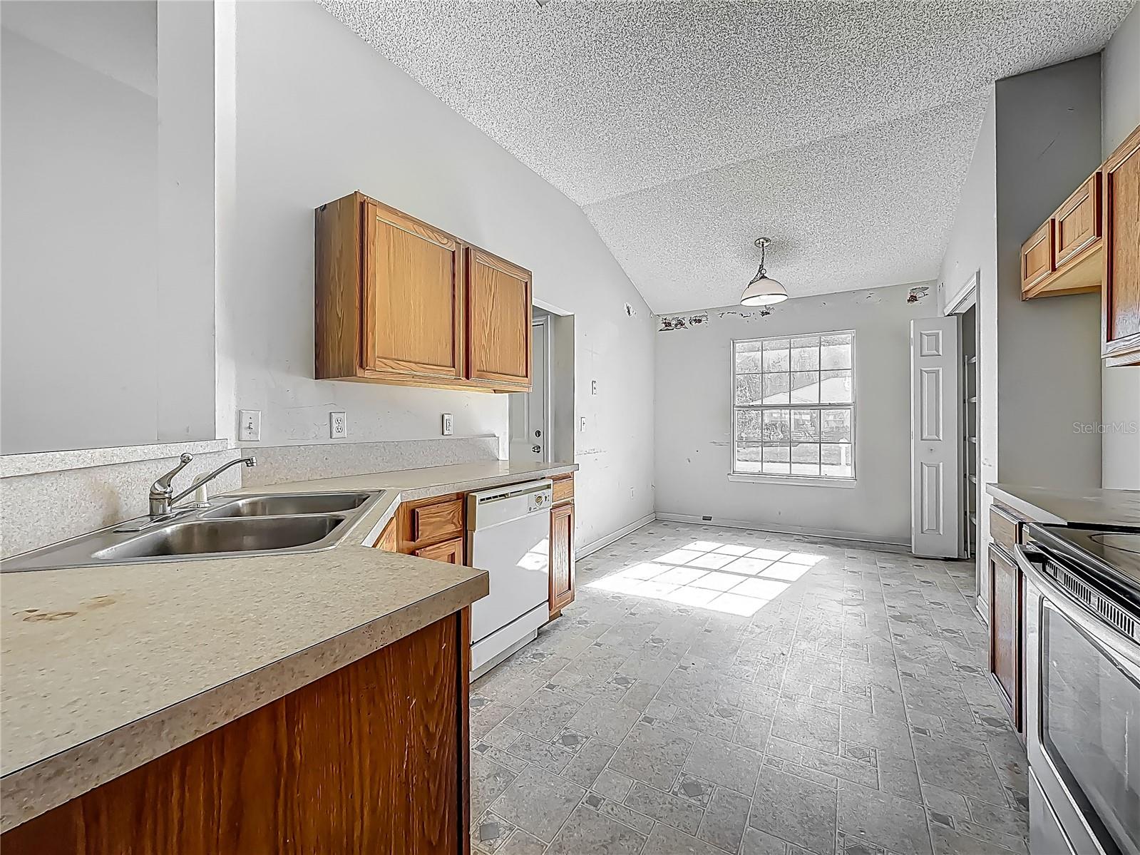 4426 E STEAMBOAT SPRINGS DR E, JACKSONVILLE, FL, 32210