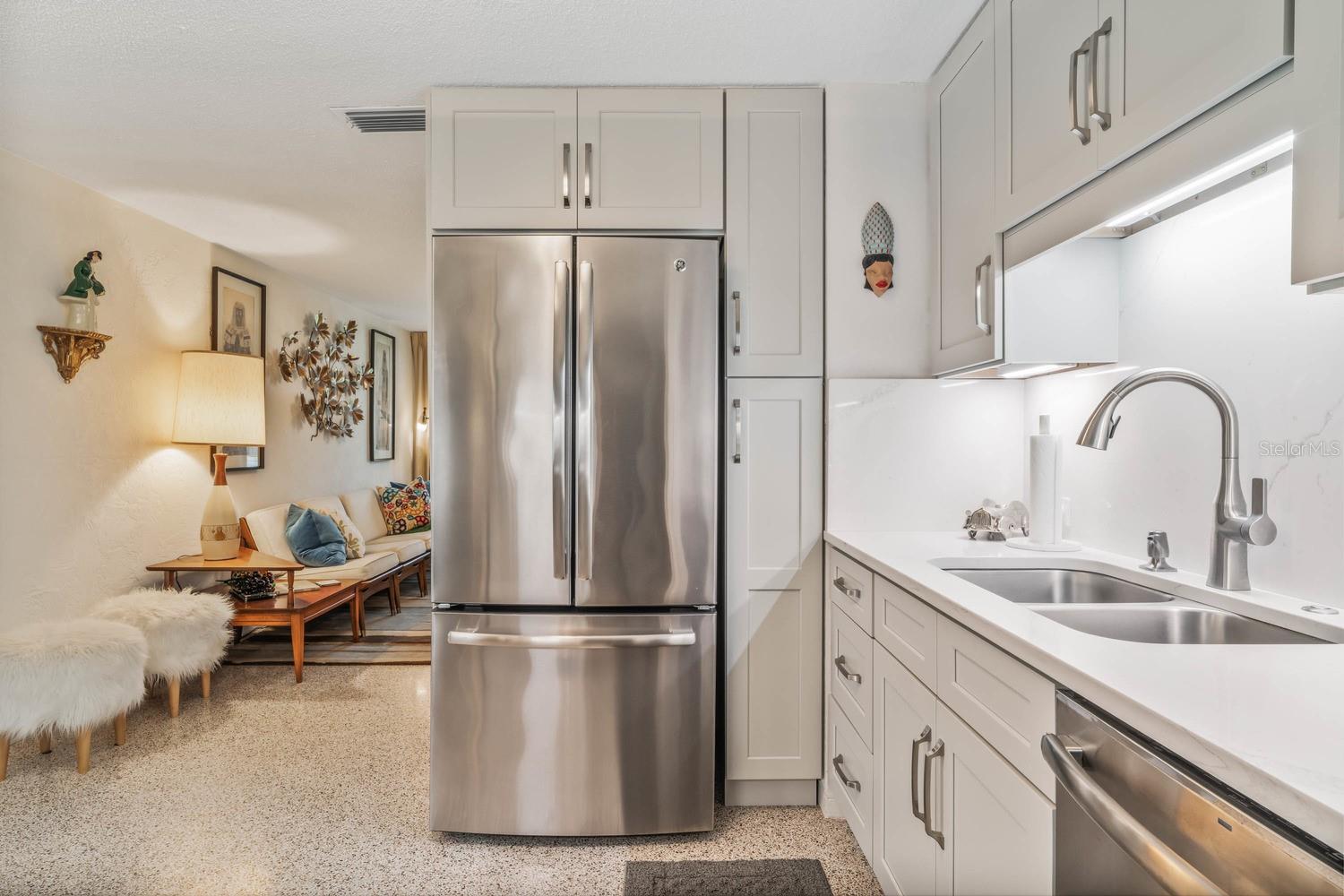 809 E 15TH AVE, NEW SMYRNA BEACH, FL, 32169