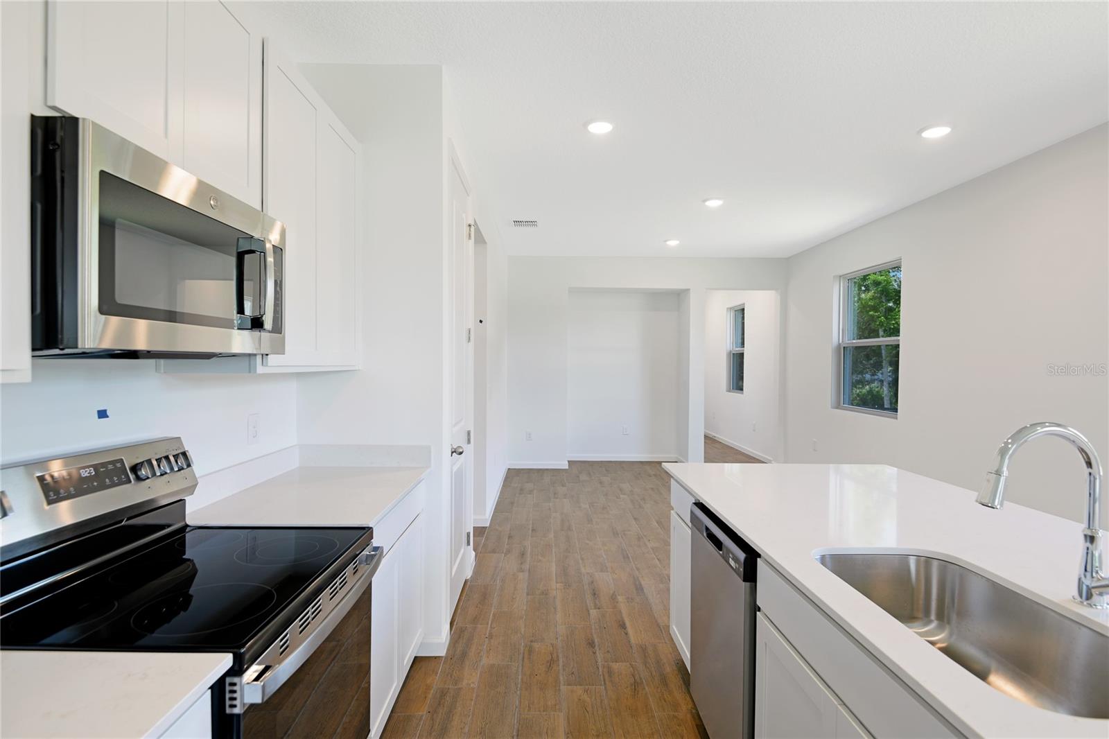 832 LAKE DELL RD, DUNDEE, FL, 33838