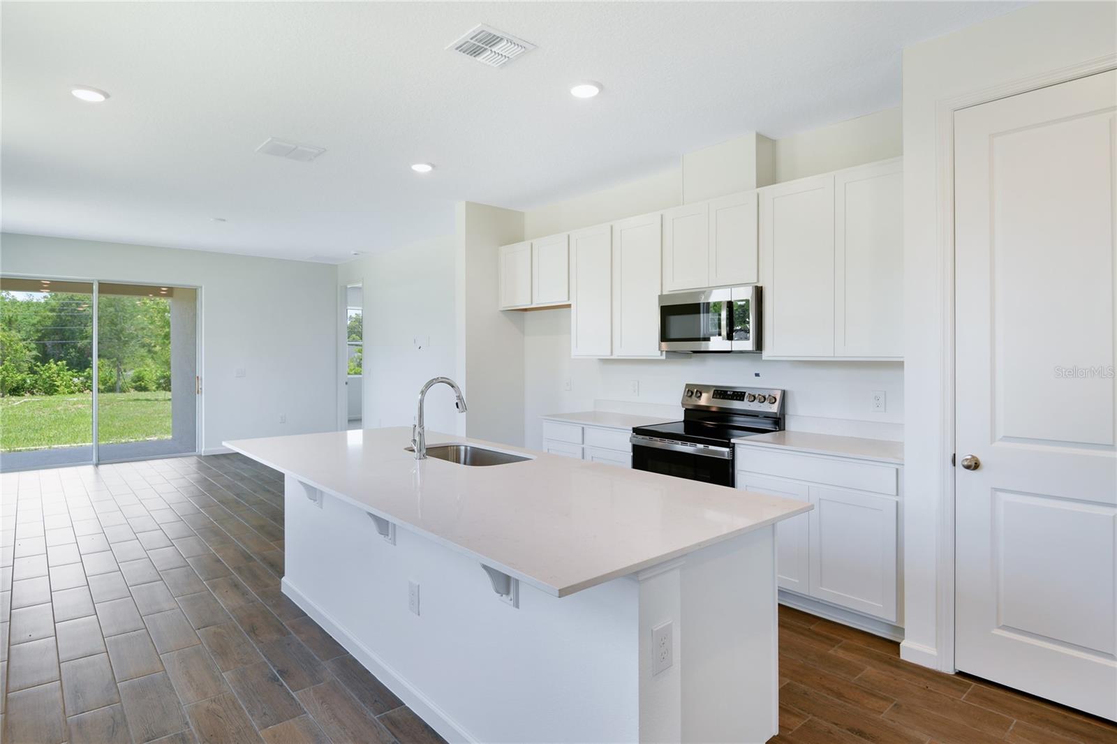 832 LAKE DELL RD, DUNDEE, FL, 33838