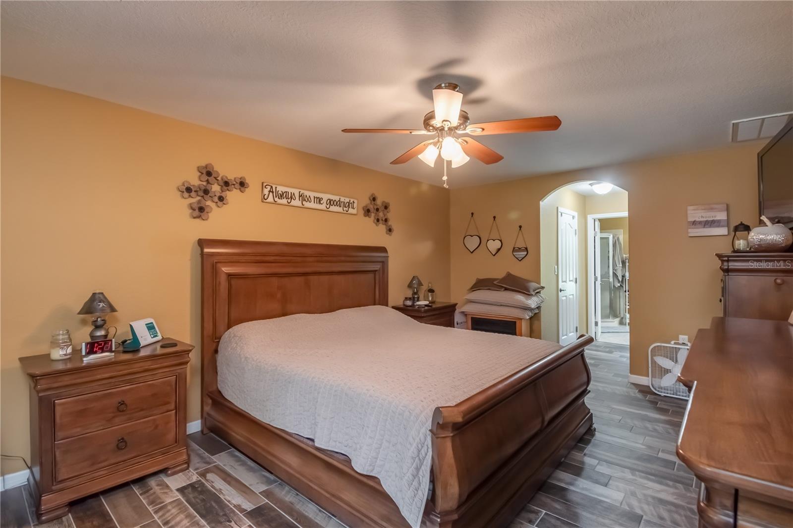 236 MASTADON DR, INGLIS, FL, 34449