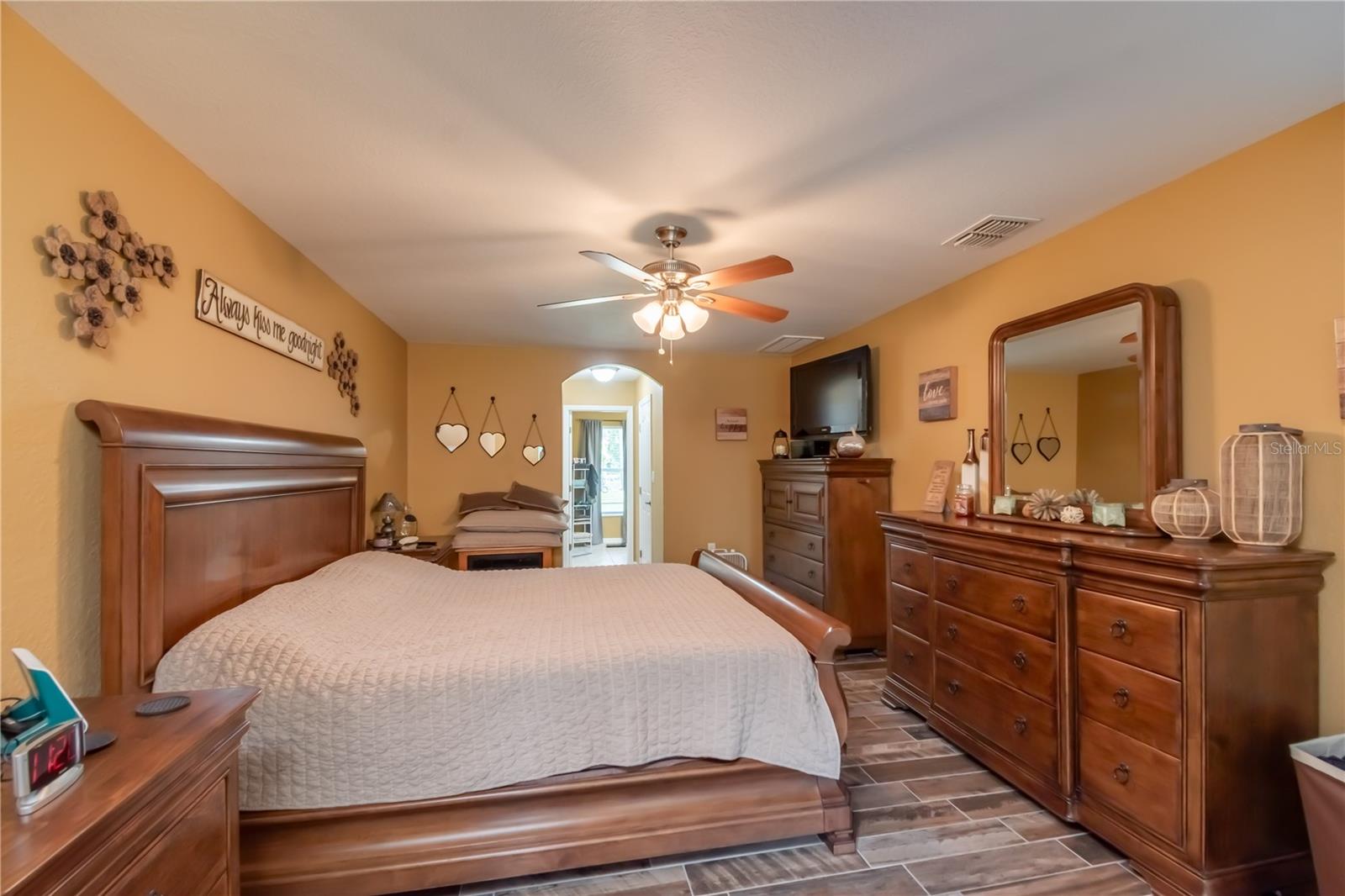 236 MASTADON DR, INGLIS, FL, 34449