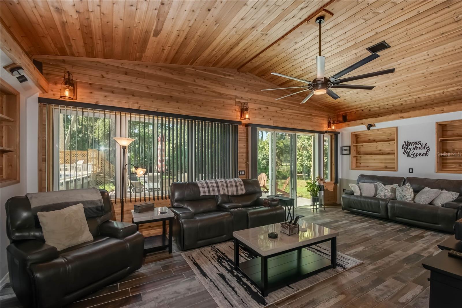 236 MASTADON DR, INGLIS, FL, 34449