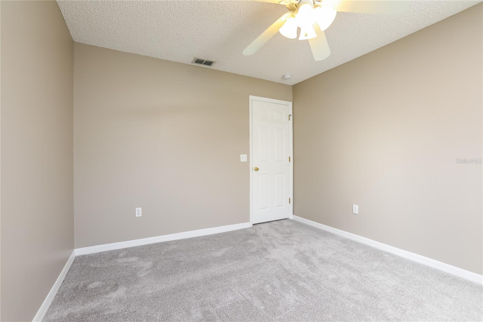 929 MAYFAIR ST, EUSTIS, FL, 32726