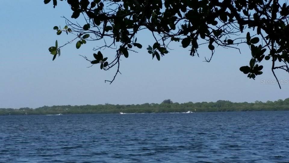 135 WAHOO DR, ROTONDA WEST, FL, 33947