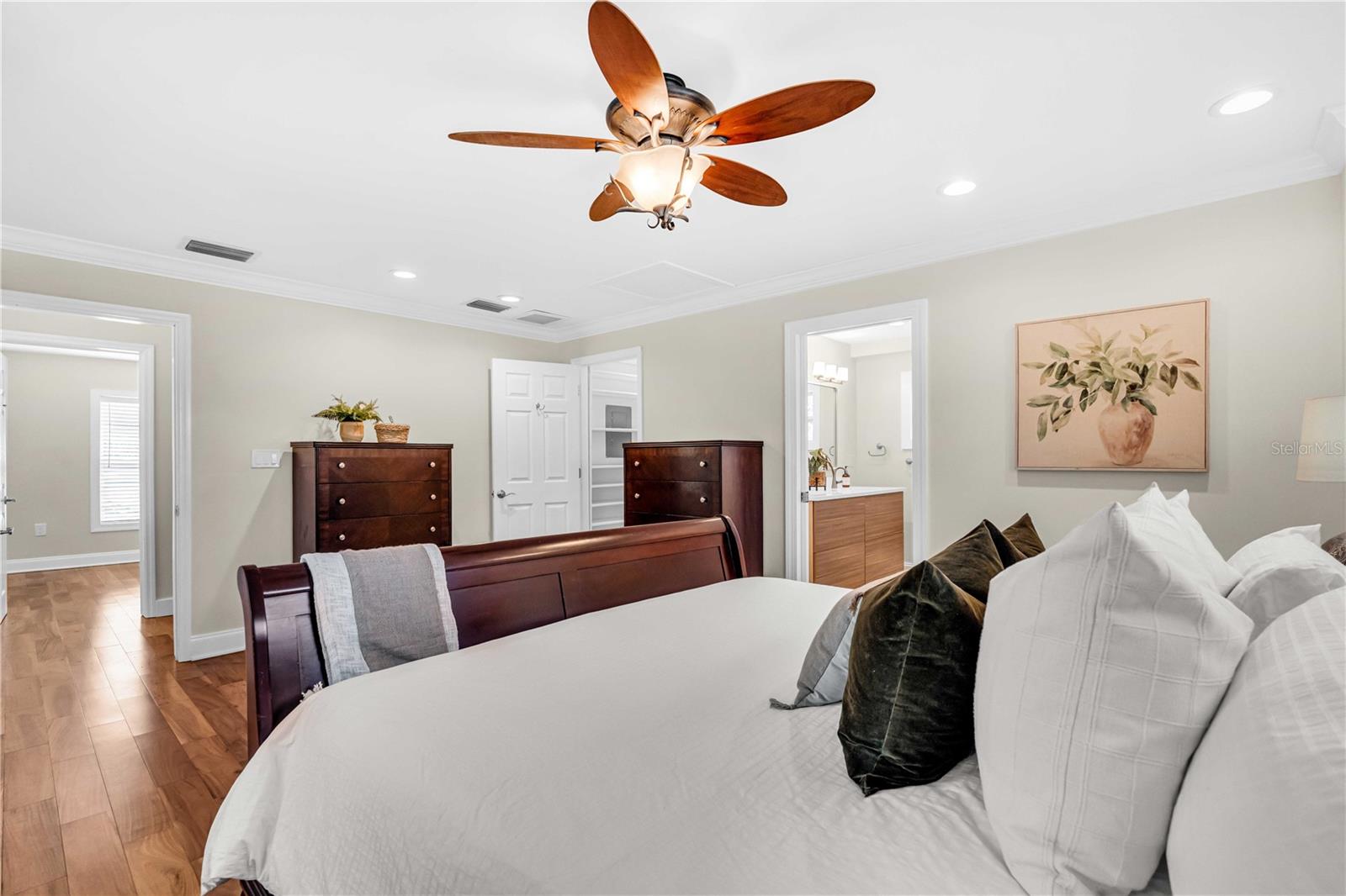 700 66TH AVE S, ST PETERSBURG, FL, 33705