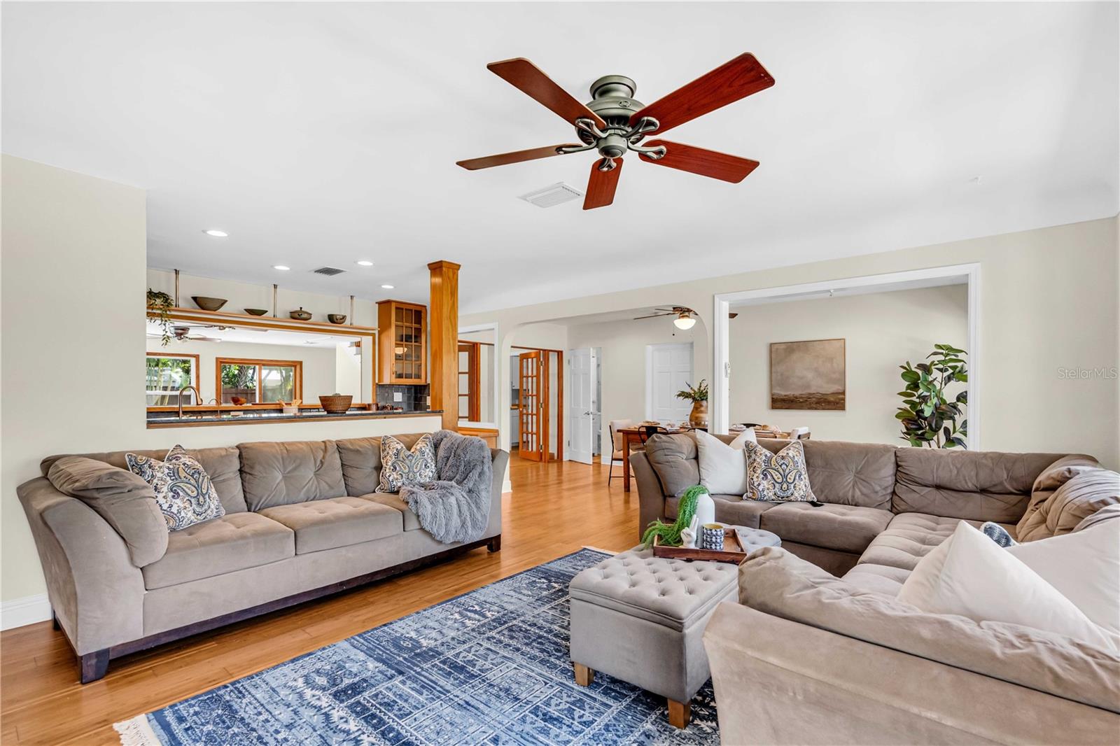 700 66TH AVE S, ST PETERSBURG, FL, 33705