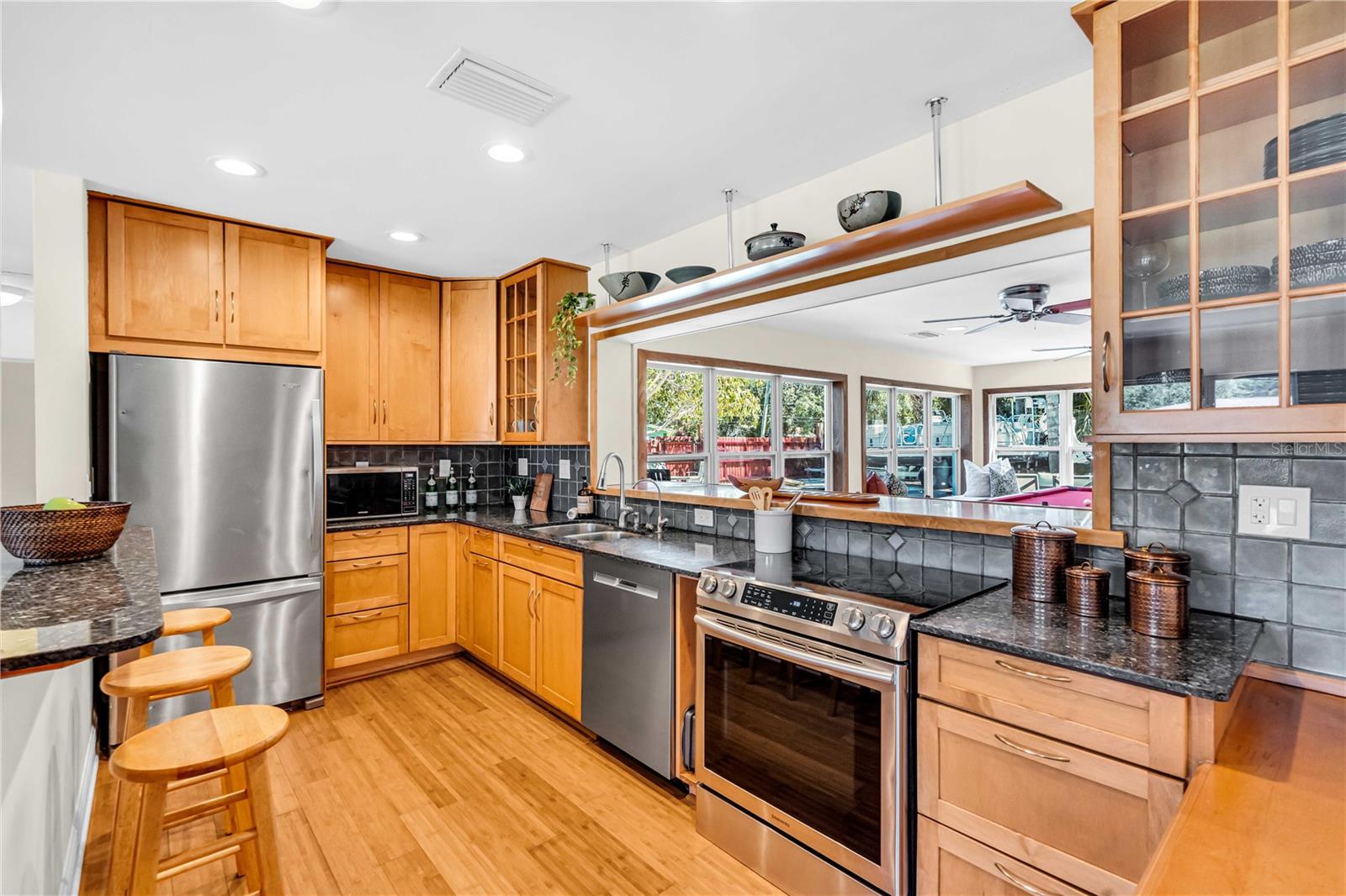 700 66TH AVE S, ST PETERSBURG, FL, 33705