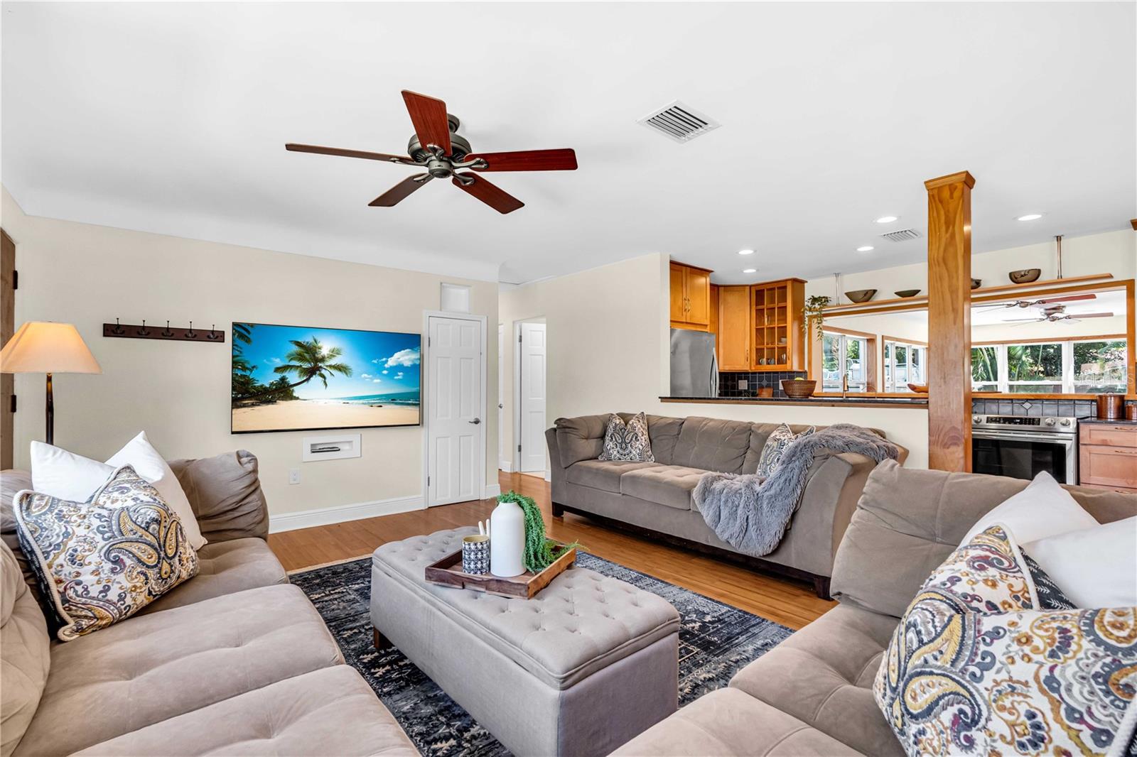 700 66TH AVE S, ST PETERSBURG, FL, 33705