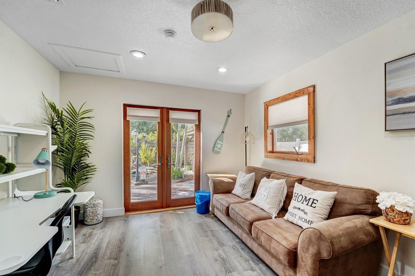 2598 WOOD ST, SARASOTA, FL, 34237